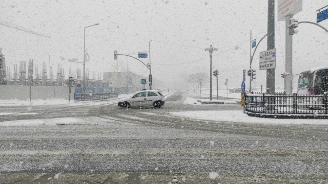 Sakarya güne beyaz örtüyle uyandı