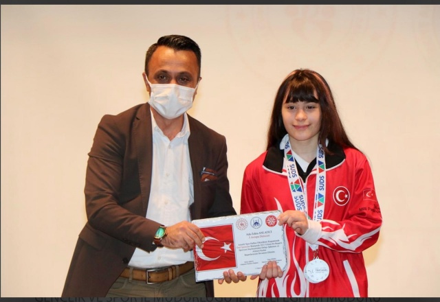 Sakaryalı genç sporcudan 4 Dünya rekoru