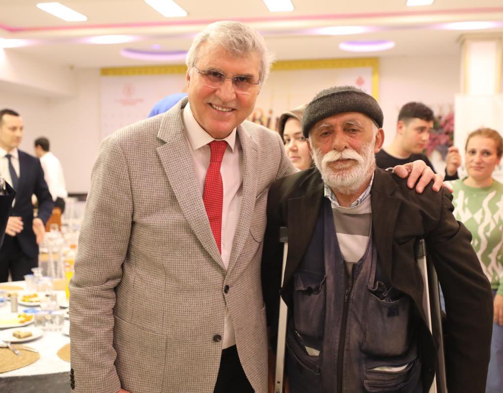 302fb9d0-7bb5-47c9-8ab1-ad0c965588ef