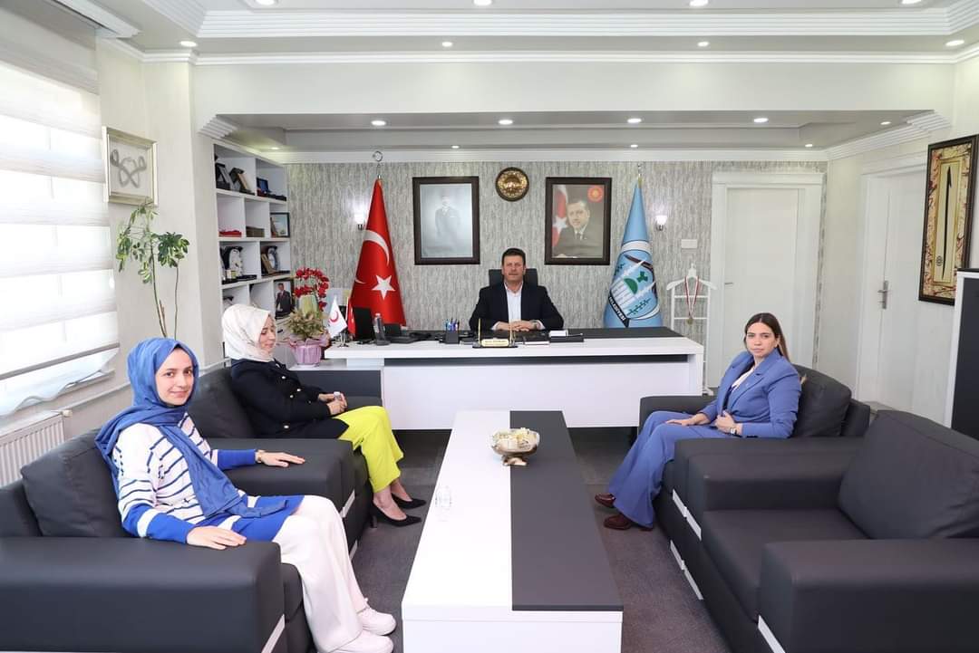 thumbnail_Milletvekili Aday adayı Alptekin’den Belediye Başkanlarına ziyaret  (2)