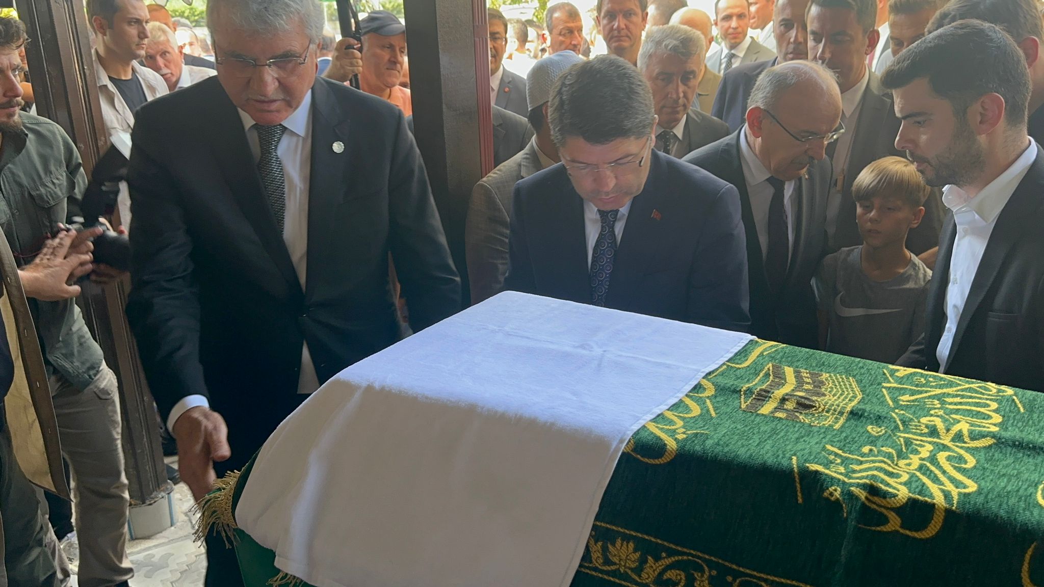 84bea545-f32f-4612-ab6d-3139c68c2813