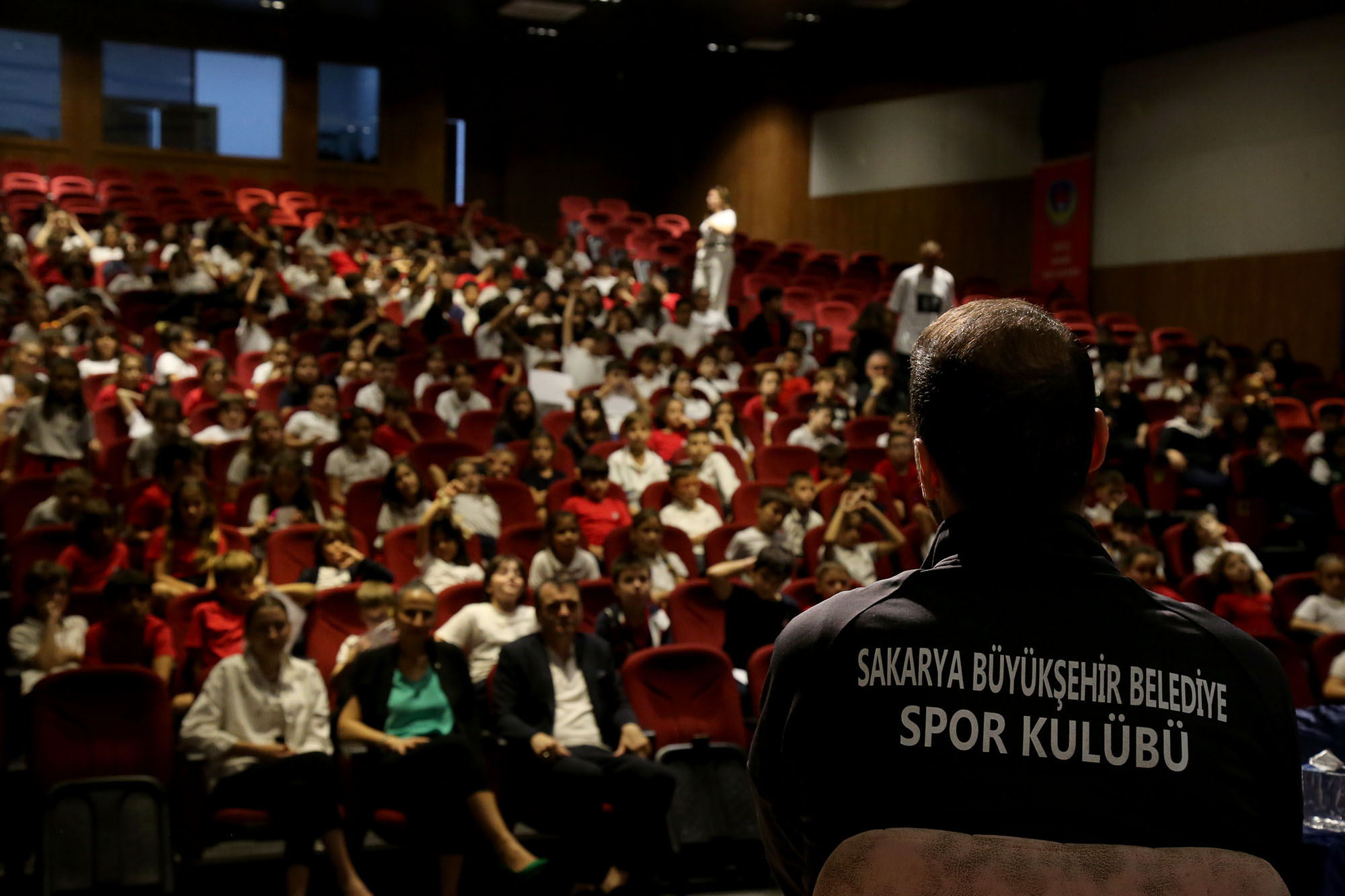 Büyükşehir hentbol minik sporseverlerle buluştu