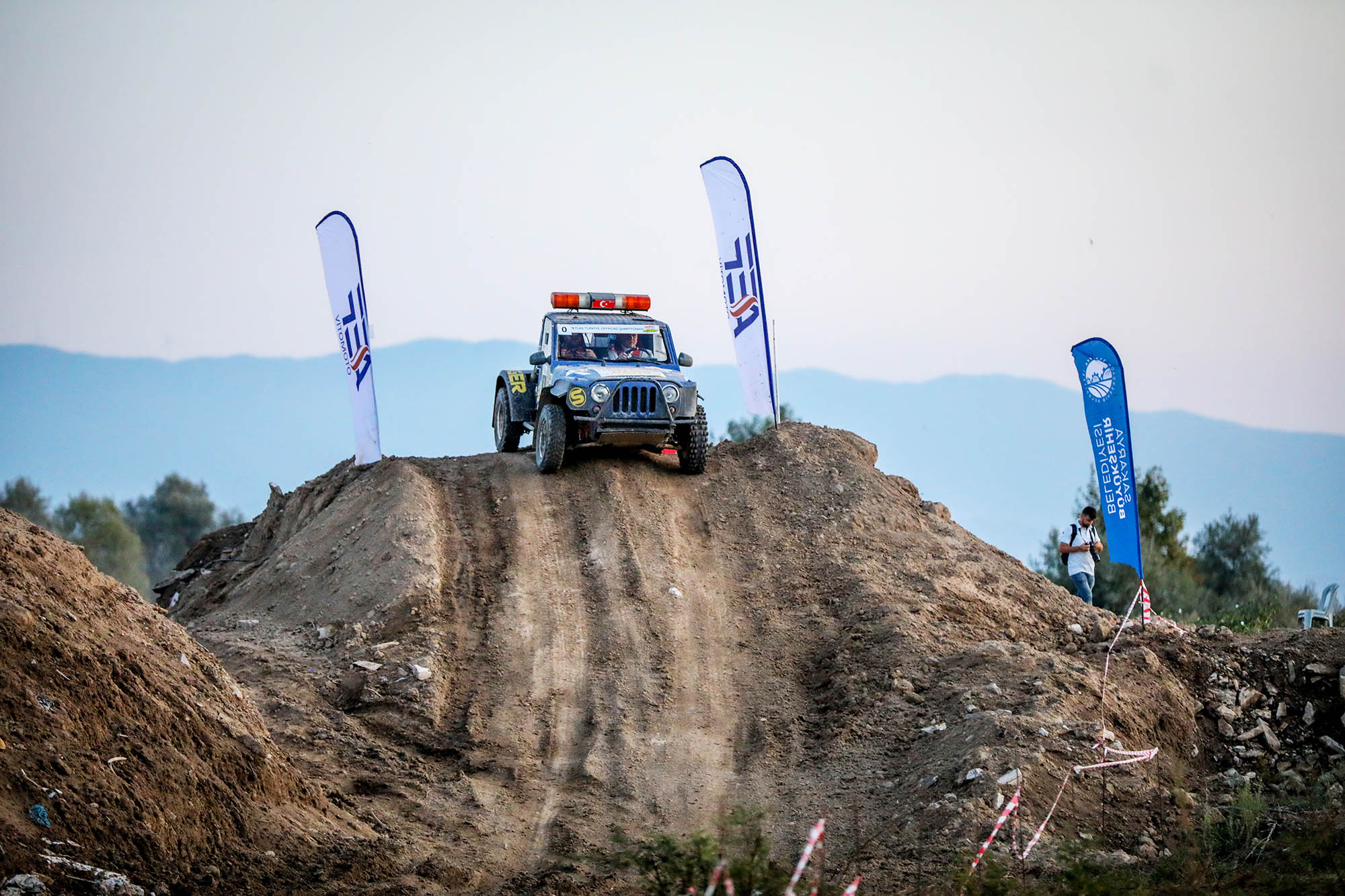 Off-road Türkiye Kupası’nda ‘Başkan Yüce’ şov- Şampiyonlar zorlu parkurda fırtına gibi esti3