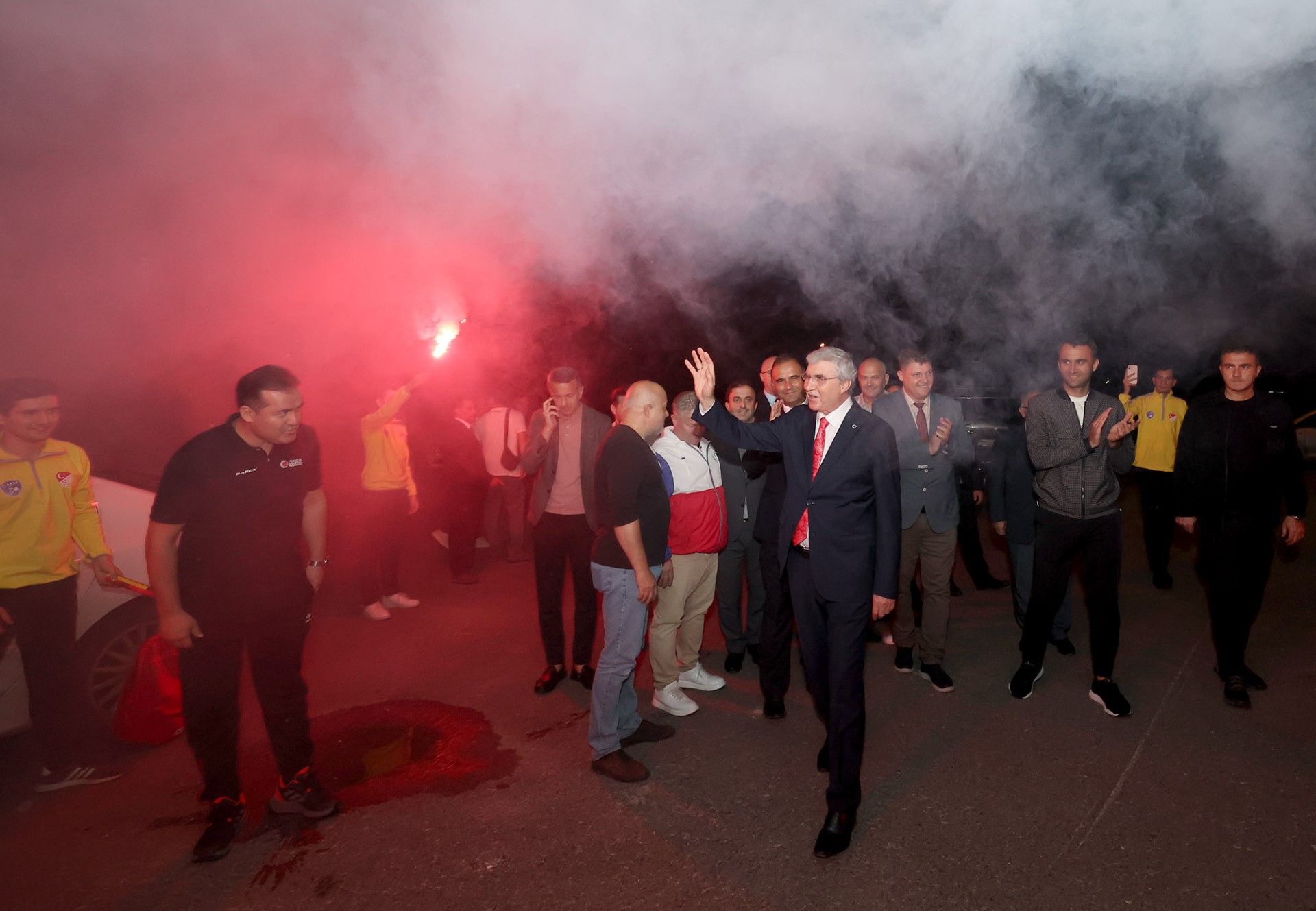 “Sporun ve sporcunun yanında olmaya devam edeceğiz”