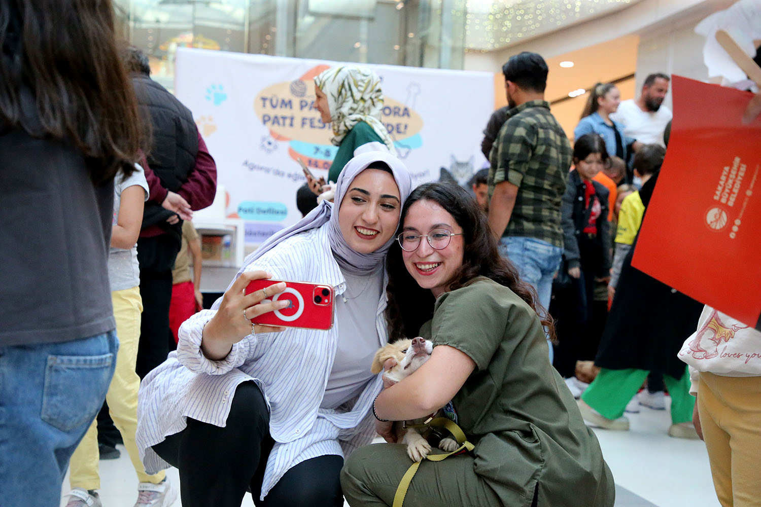 Pati Festivali renkli görüntülere sahne oldu