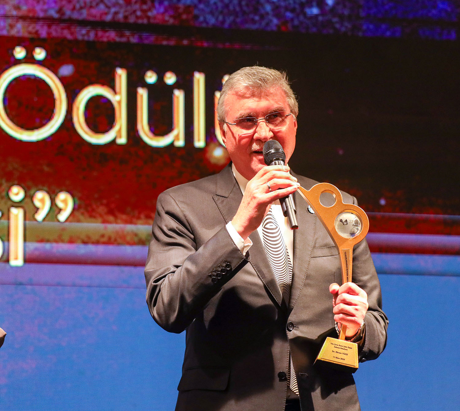 ‘Yılın Çevre Dostu Belediye’ ödülü Büyükşehir’in