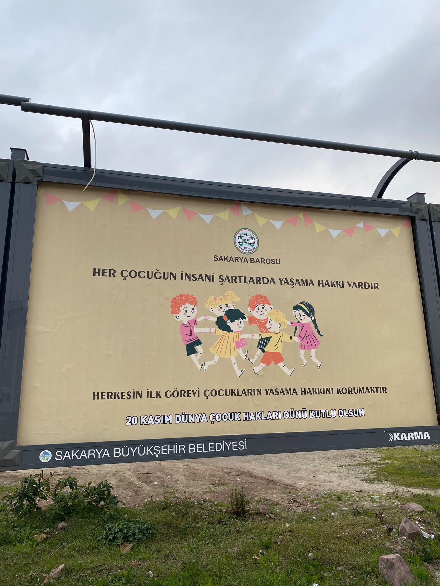 2Sakarya Barosu’ndan billboardlar ile çocuk hakları farkındalığı