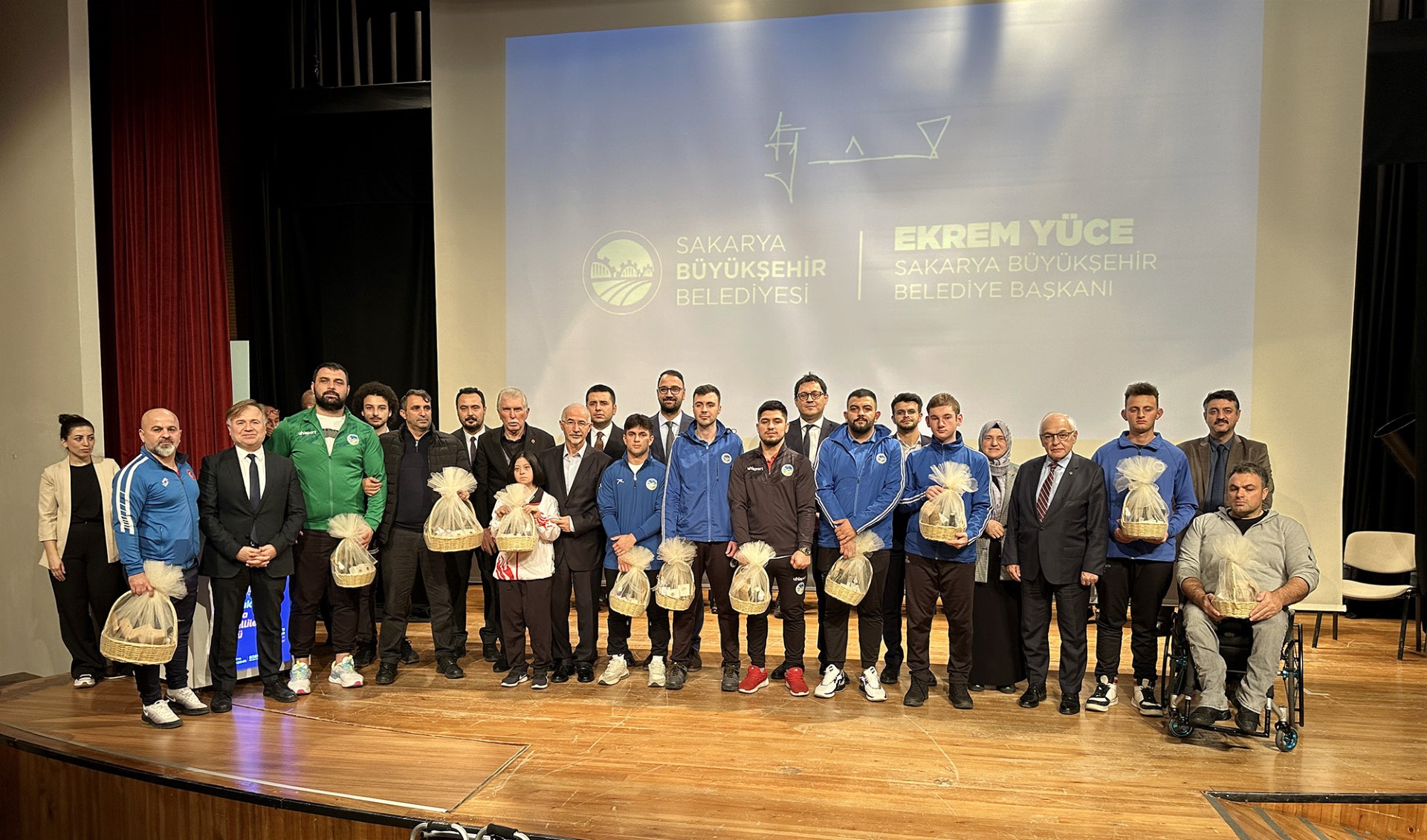 Büyükşehir’den Engelsiz Yürekler Için Anlamlı Hareket Mutlulukları Gözlerinden Okundu