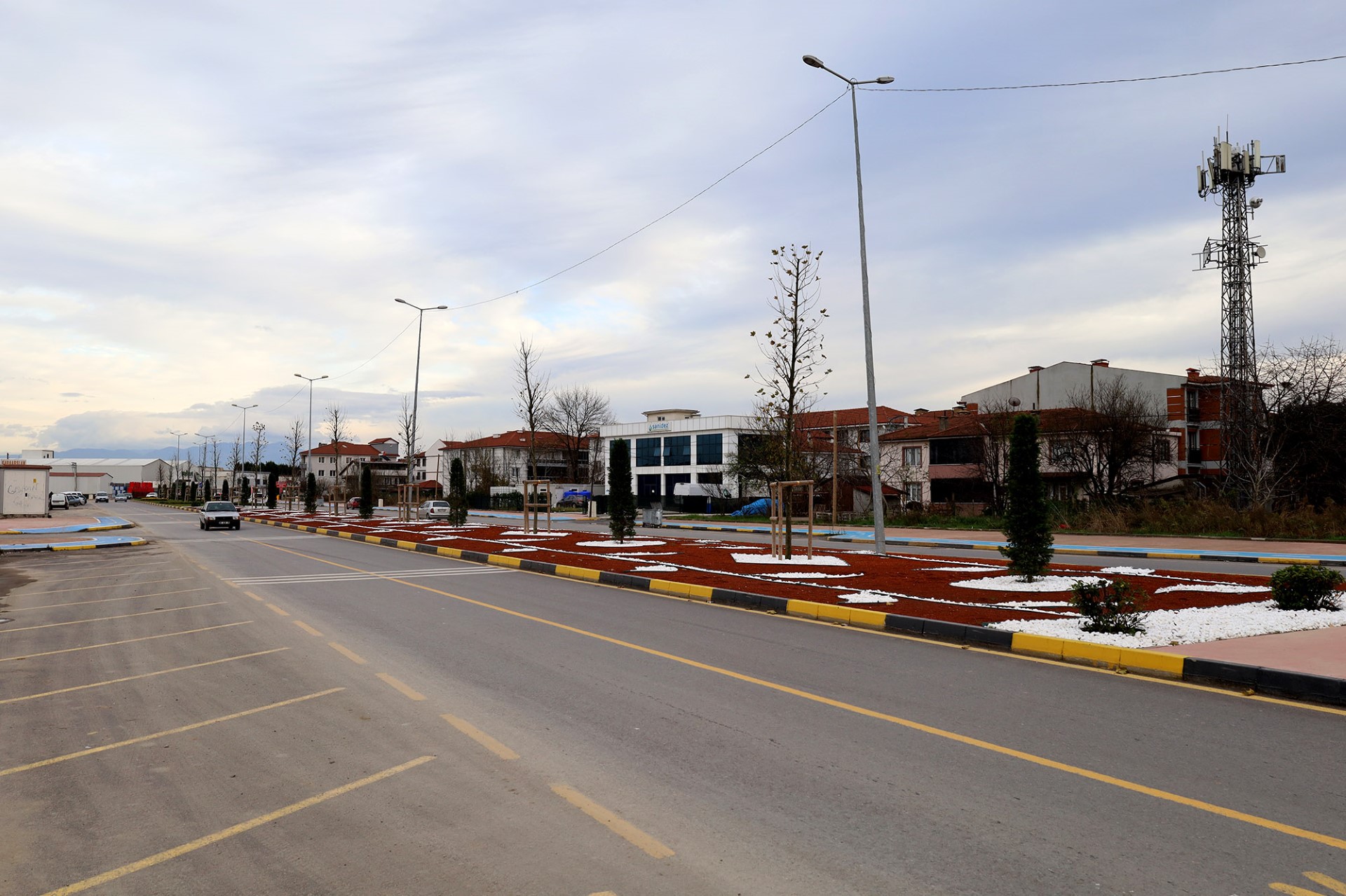 Büyükşehir Şehit İlhan Aras'a %22Ay Yıldızla%22 Güzellik Kattı4