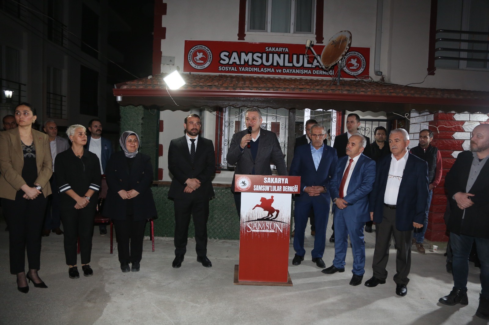 Osman Çelik Sakarya Samsunlular Derneğini Ziyaret Etti3