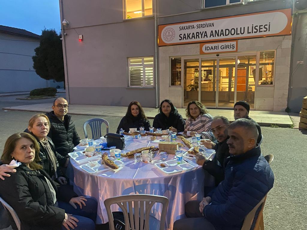 Sakarya Anadolu Lisesi Iftar (1)