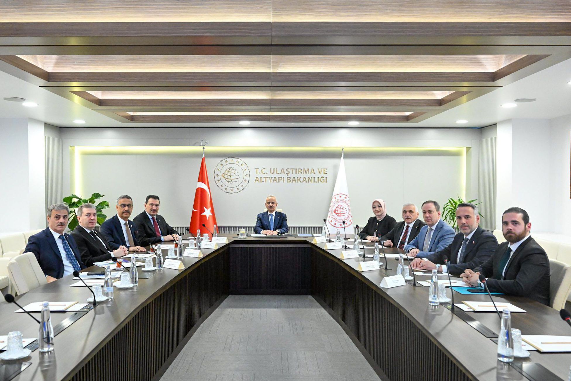 Başkan Alemdar, Ankara'da Iki Bakana Projeleri Anlattı “En Iyisi Için Çalışacağız”