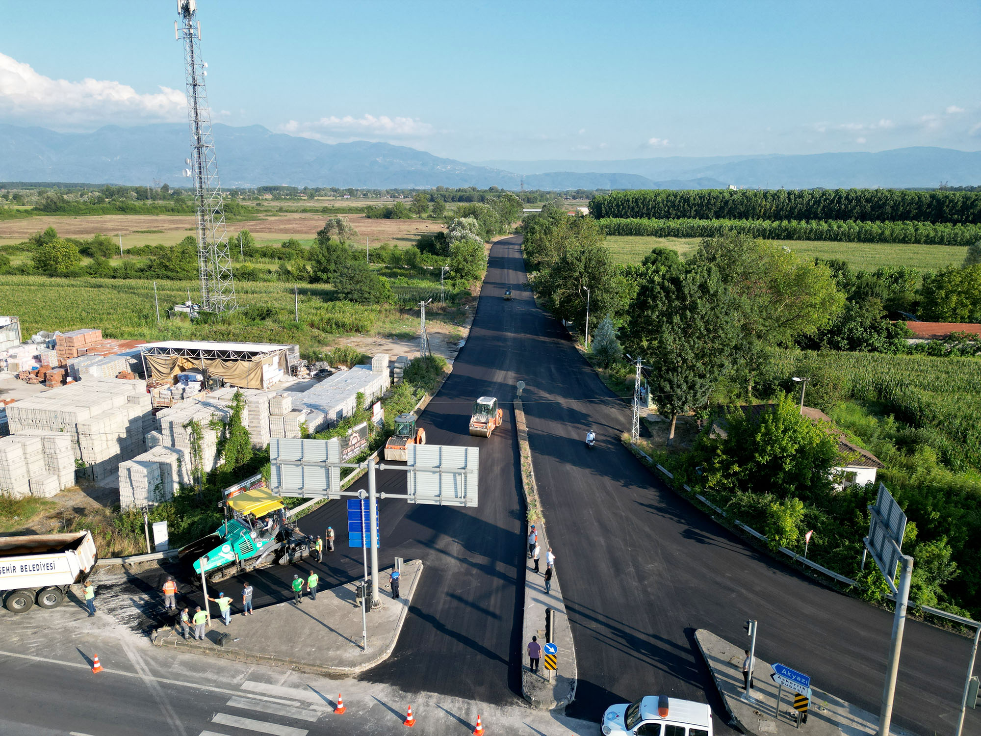 Akyazı’da 9 Kilometrelik Arter Yepyeni Yüzüyle Hizmette Büyükşehir Çalışmaları Tamamladı 4