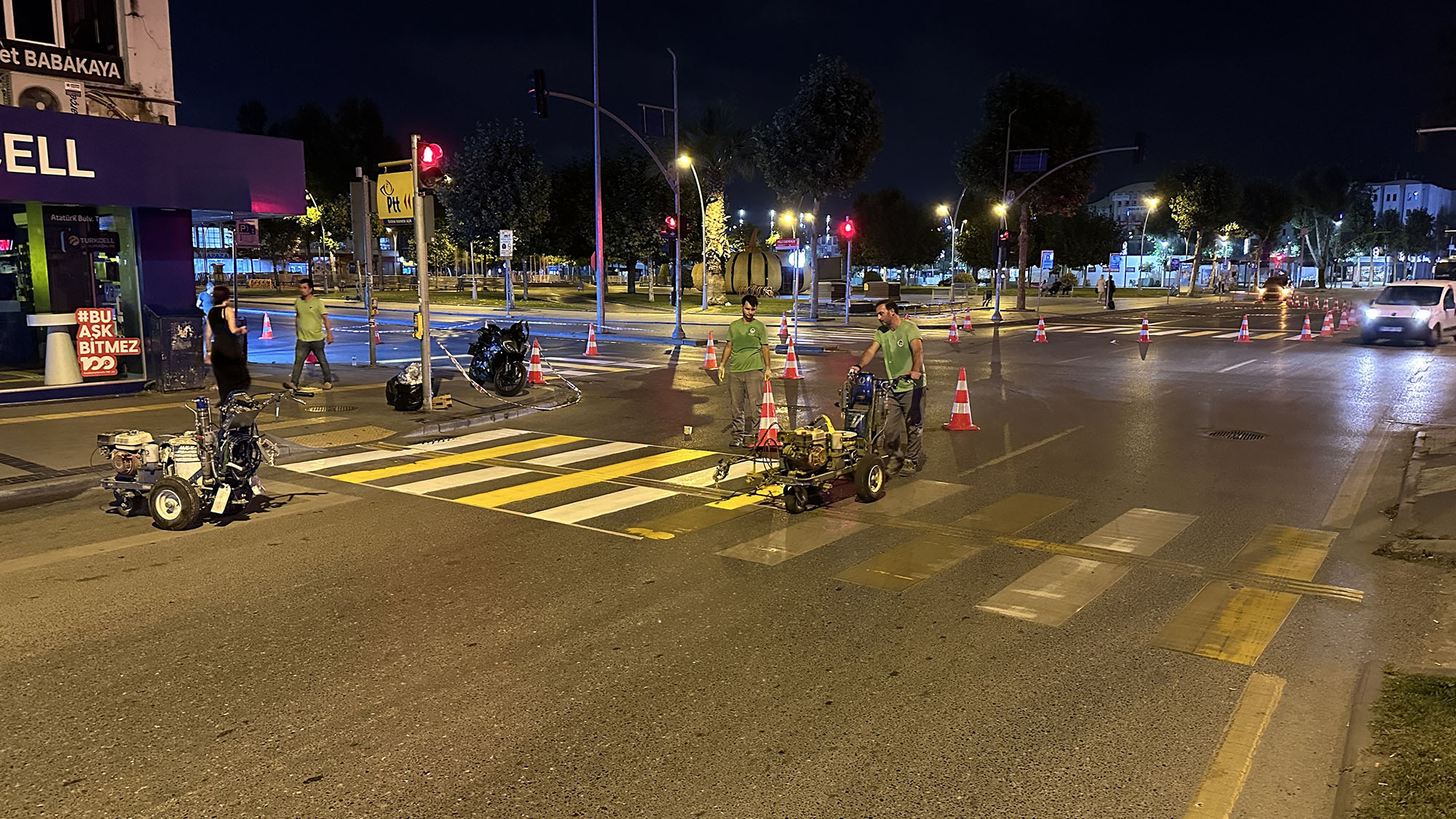 Büyükşehir’den Iki Bulvarda Gece Mesaisi 4