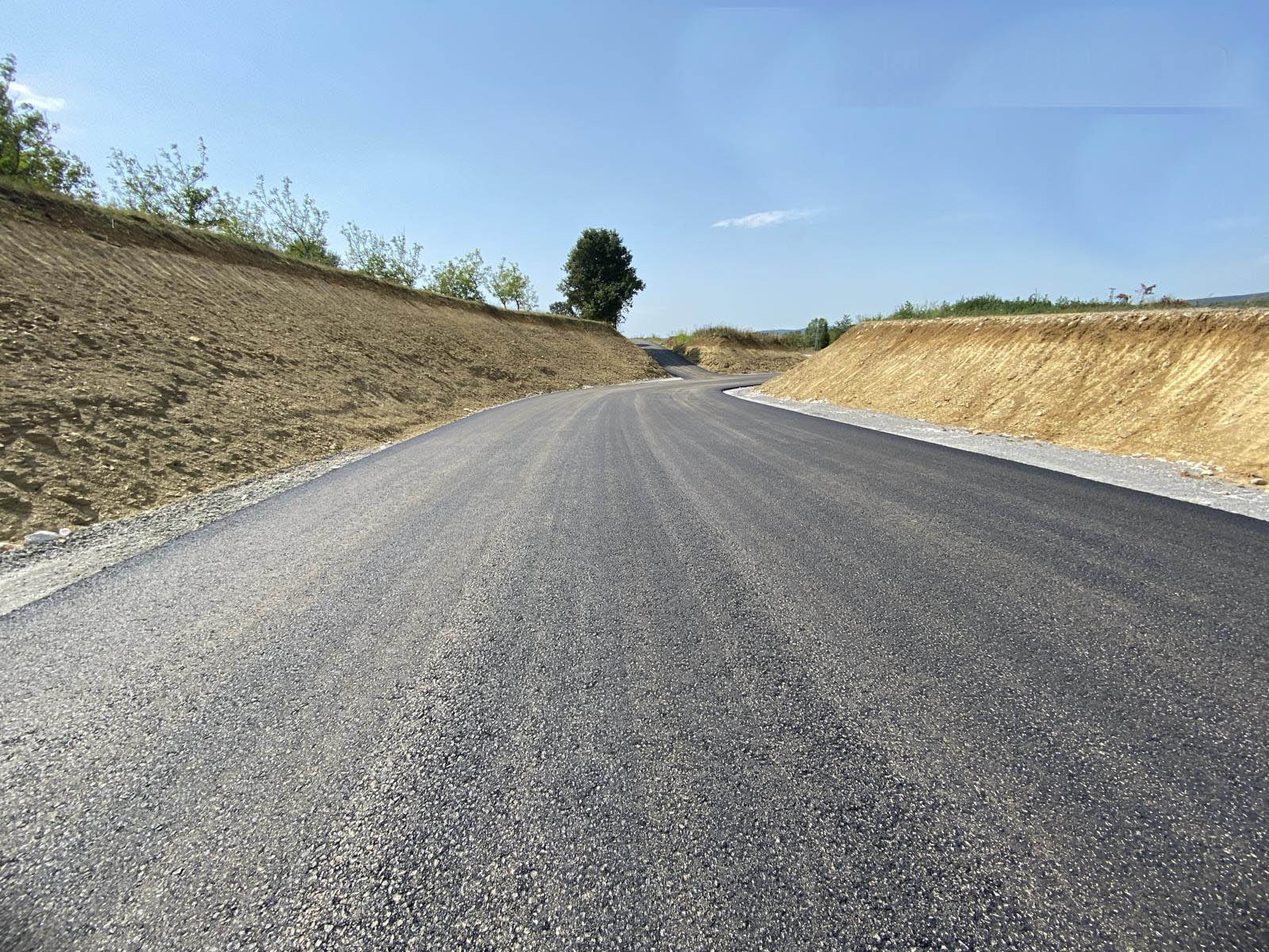 Karadere Mahallesi’nin Bağlantı Yolu Büyükşehirle Yepyeni Bir Yüze Kavuştu 2