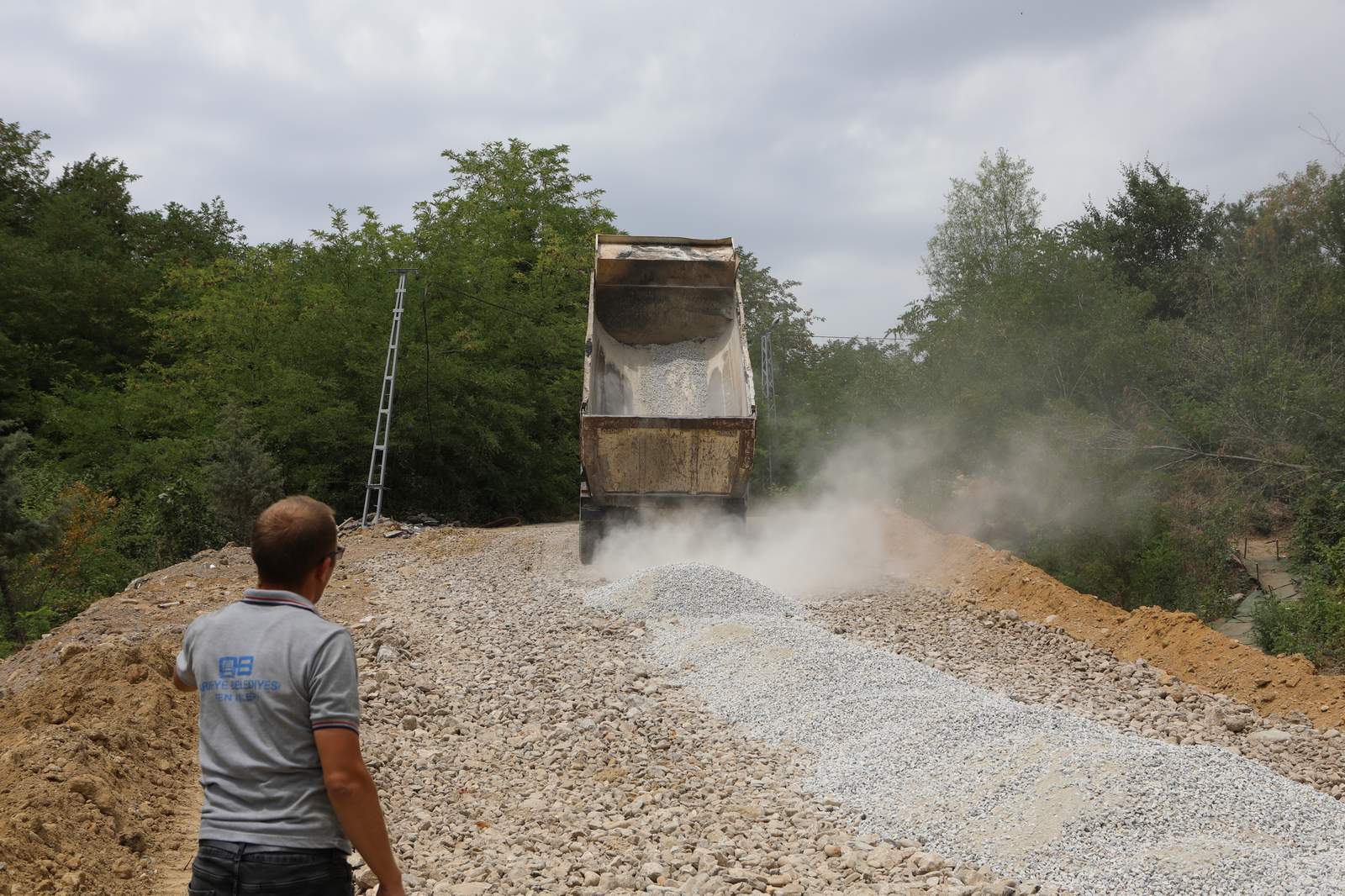 Karıncalı Dede Türbesi Yolu Onarılıyor...3