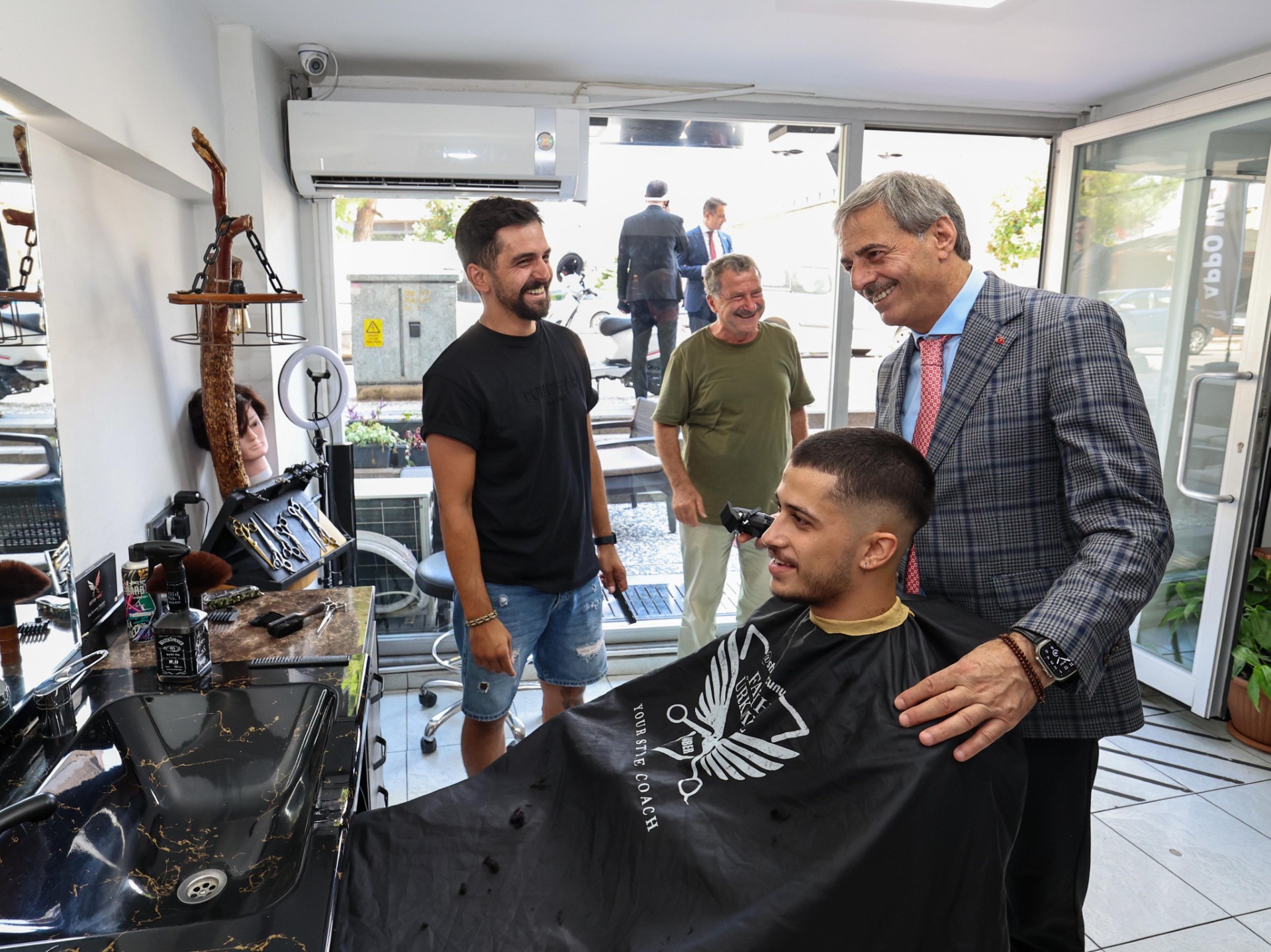 Başkan Alemdar Yeni Projelerin Sinyalini Verdi “Şehrimizi Yatırımlarla Geleceğe Hazırlıyoruz”