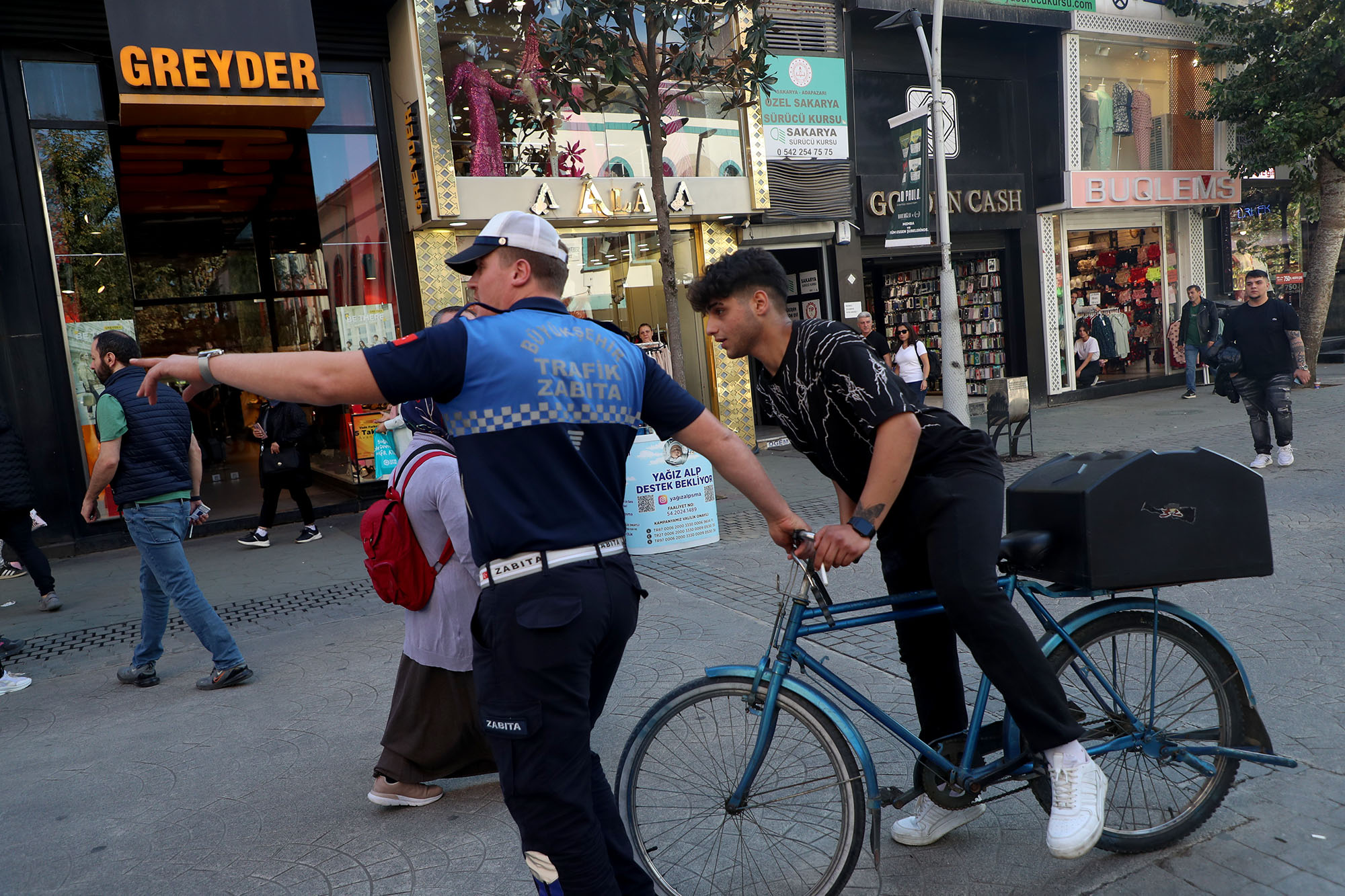 Çark’ta Huzur Mesaisi Zabıta Ekipleri Vatandaşlara Tek Tek Anlatıyor