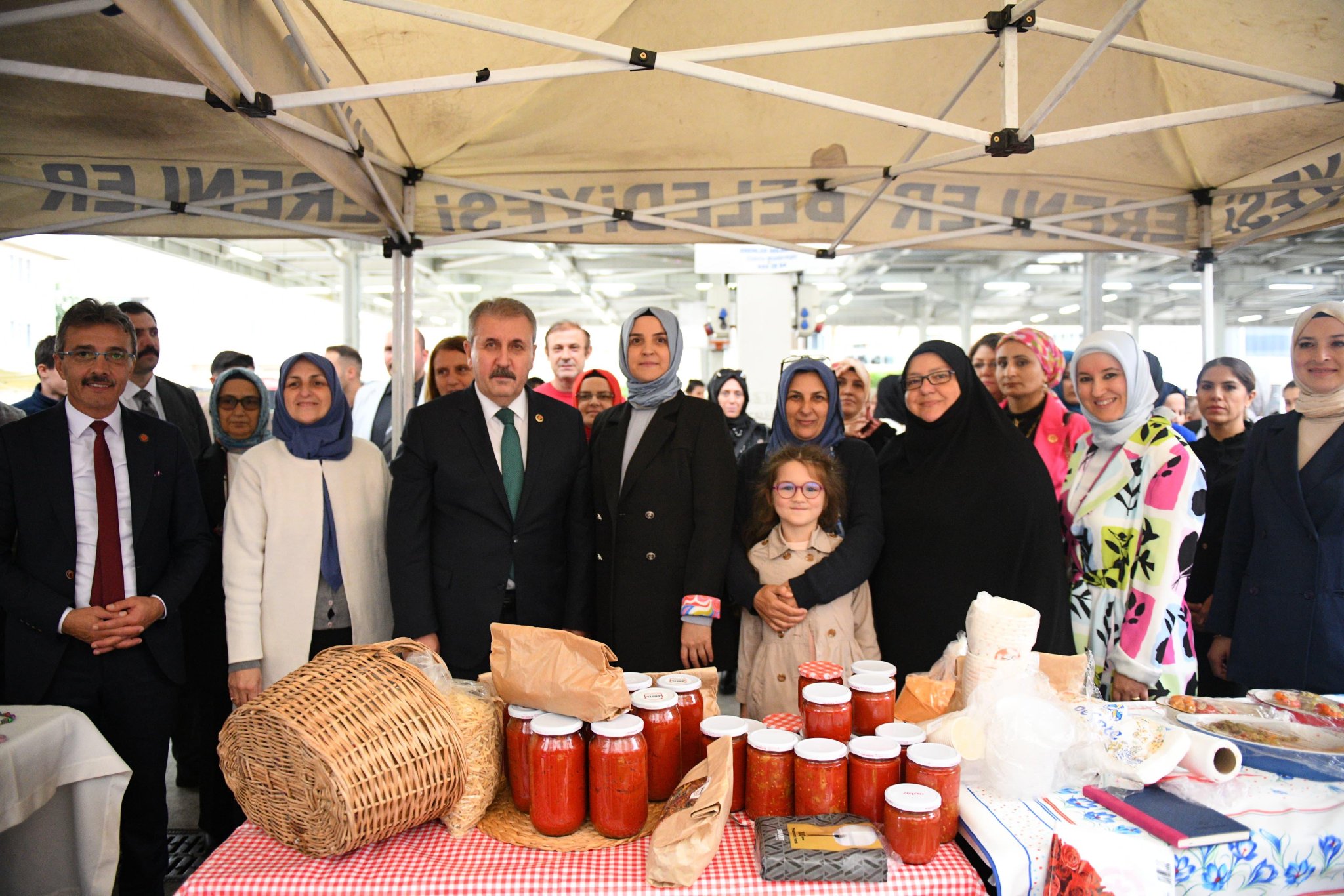 Erenler’de Tamamlanan Projeler Açildi, Yapilacak Olanlar Tanitildi (4)