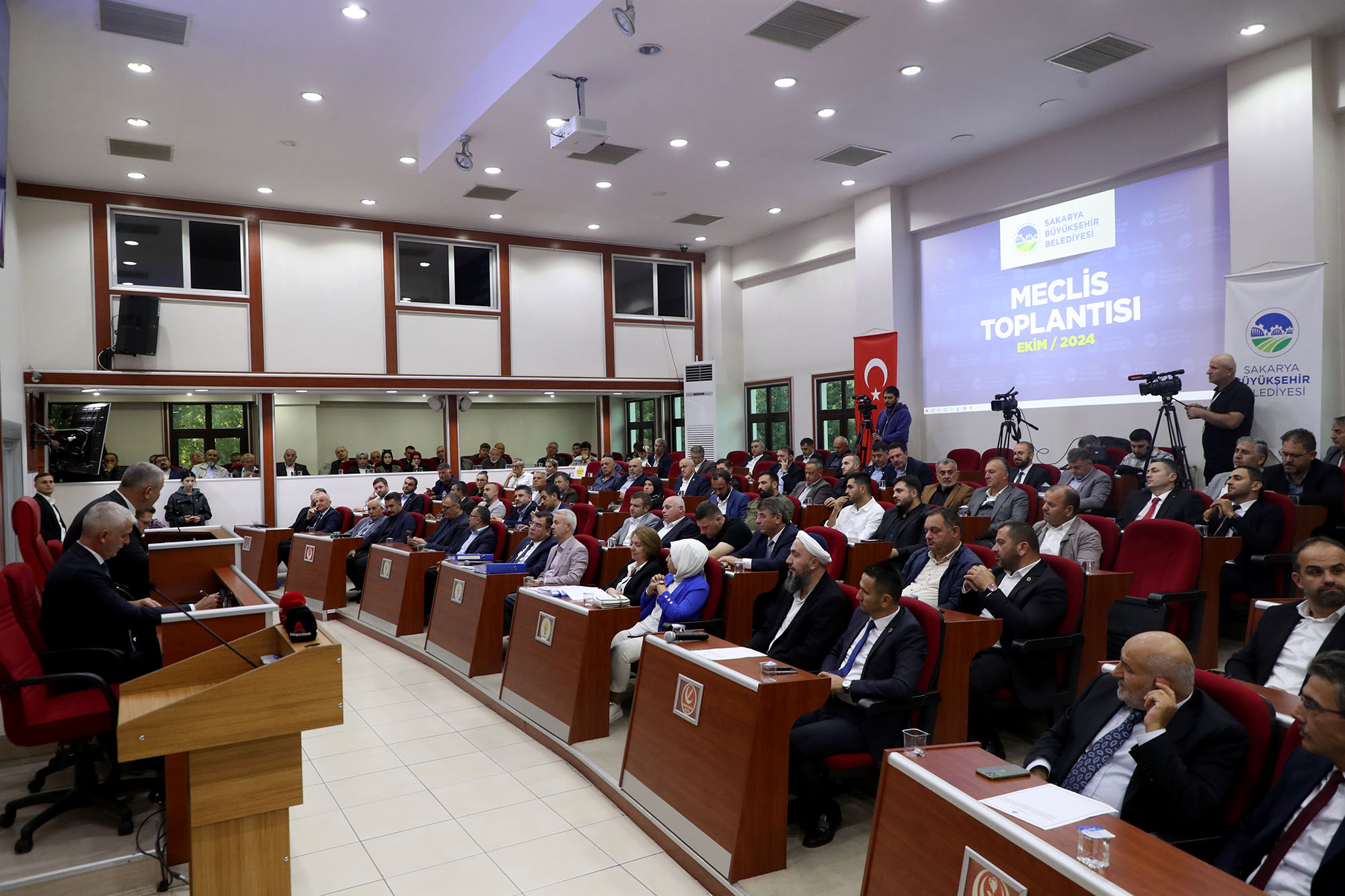 Sakarya’nın Yeni Yatırımlarına Meclis Onayı Ulaşıma 5 Yeni Metrobüs Geliyor 3