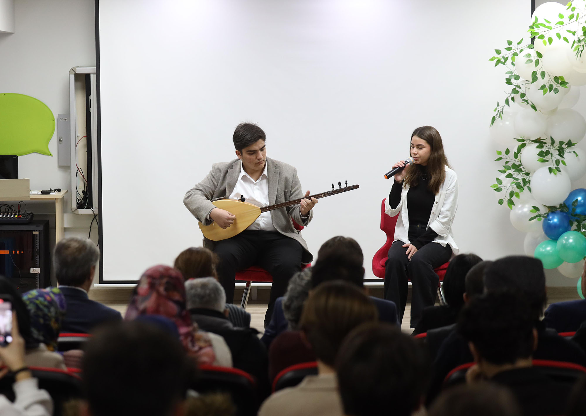 Başkan Alemdar’ın Sözünü Verdiği Konferans Salonu Kapılarını Açtı3