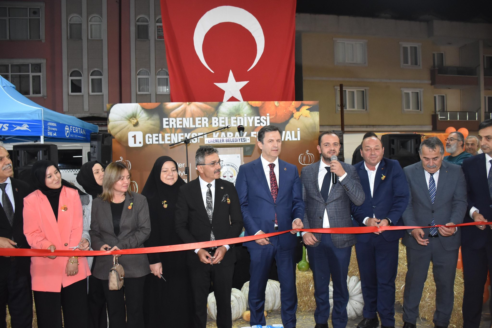 Erenler Beledi̇yesi̇ 1. Kabak Festi̇vali̇ Coşkuyla Başladi (32)