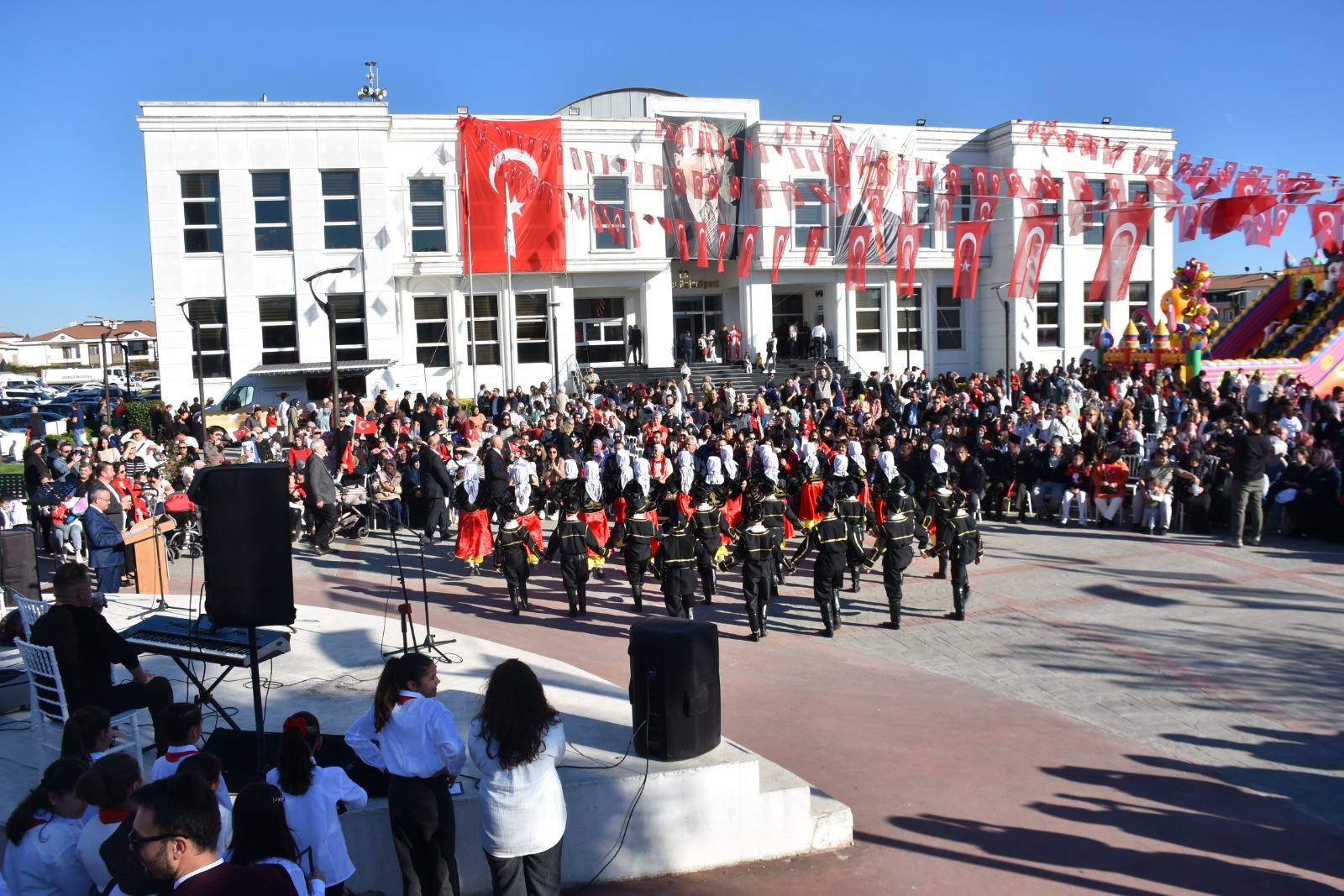 Erenler Beledi̇yesi̇’nde 29 Eki̇m Cumhuri̇yet Bayrami Coşkusu (4)