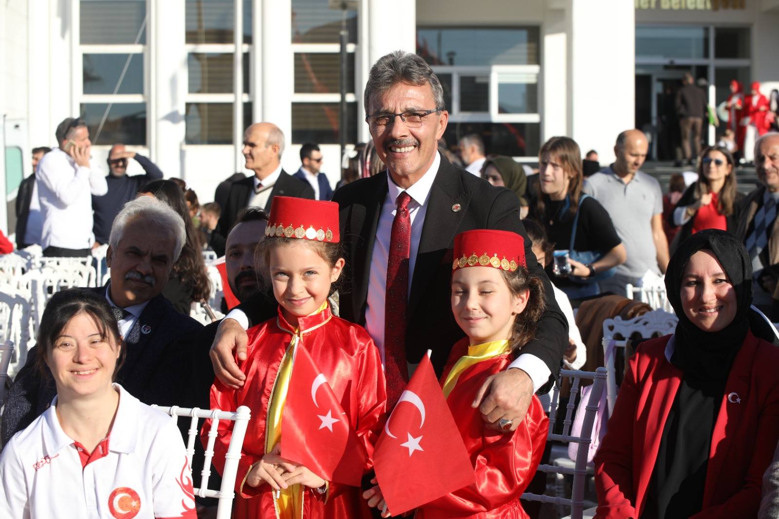 Erenler Beledi̇yesi̇’nde 29 Eki̇m Cumhuri̇yet Bayrami Coşkusu (8)