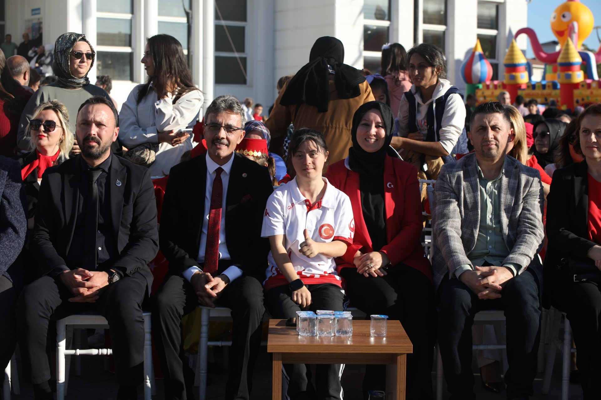 Thumbnail Erenler Beledi̇yesi̇’nde 29 Eki̇m Cumhuri̇yet Bayrami Coşkusu (13)