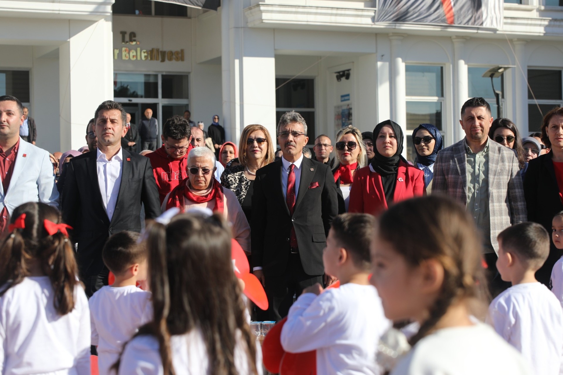 Thumbnail Erenler Beledi̇yesi̇’nde 29 Eki̇m Cumhuri̇yet Bayrami Coşkusu (16)