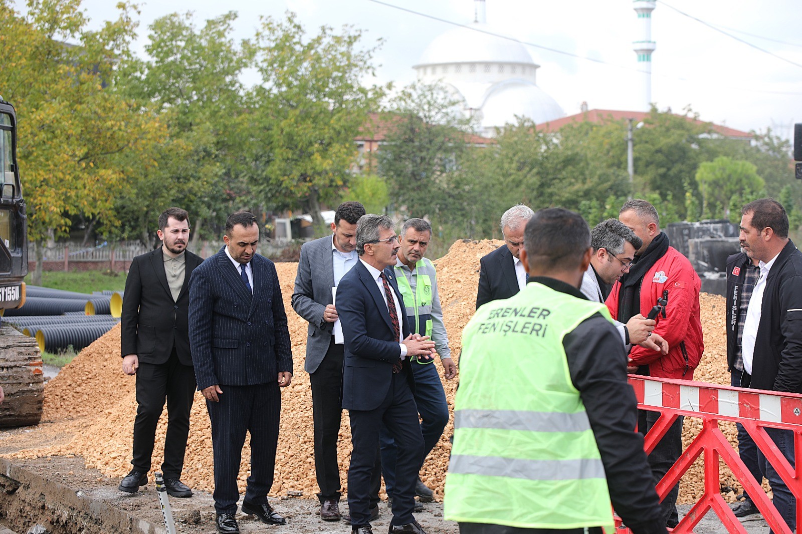 Thumbnail Erenler Yeşi̇ltepe’de 12 Sokak Baştan Sona Yeni̇lenecek (1)