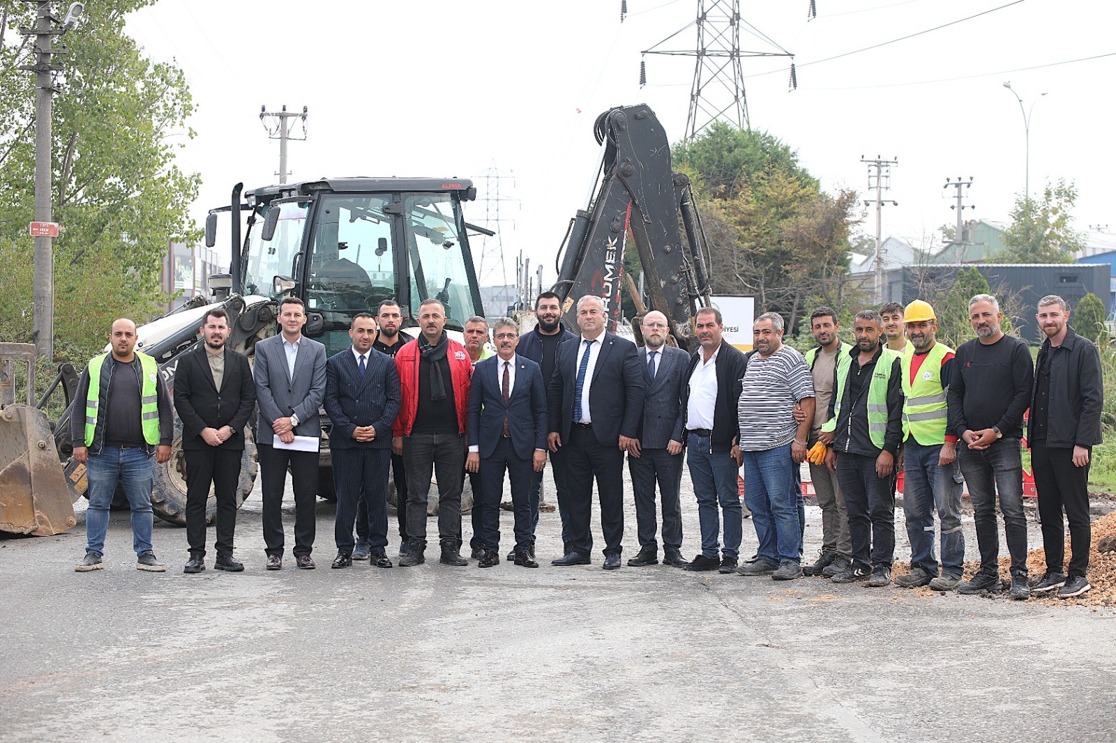 Thumbnail Erenler Yeşi̇ltepe’de 12 Sokak Baştan Sona Yeni̇lenecek (2)