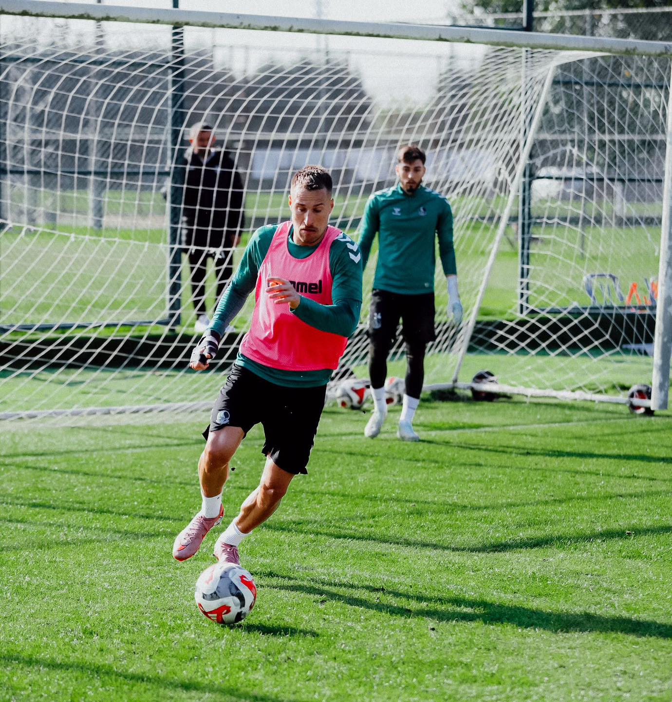 588549018 1252022353621837 3978372870514350934 N