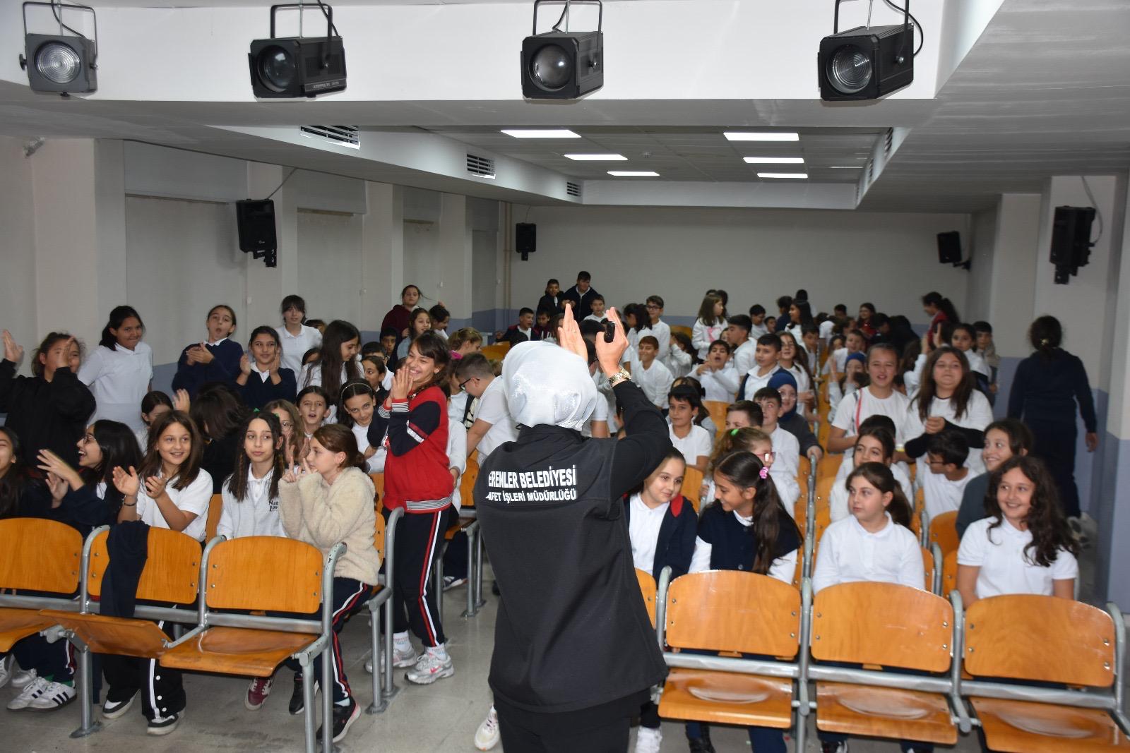 Erenler’de 12 Okulu Kapsayan Afet Farkindalik Eği̇ti̇mleri̇ Başladi (10)