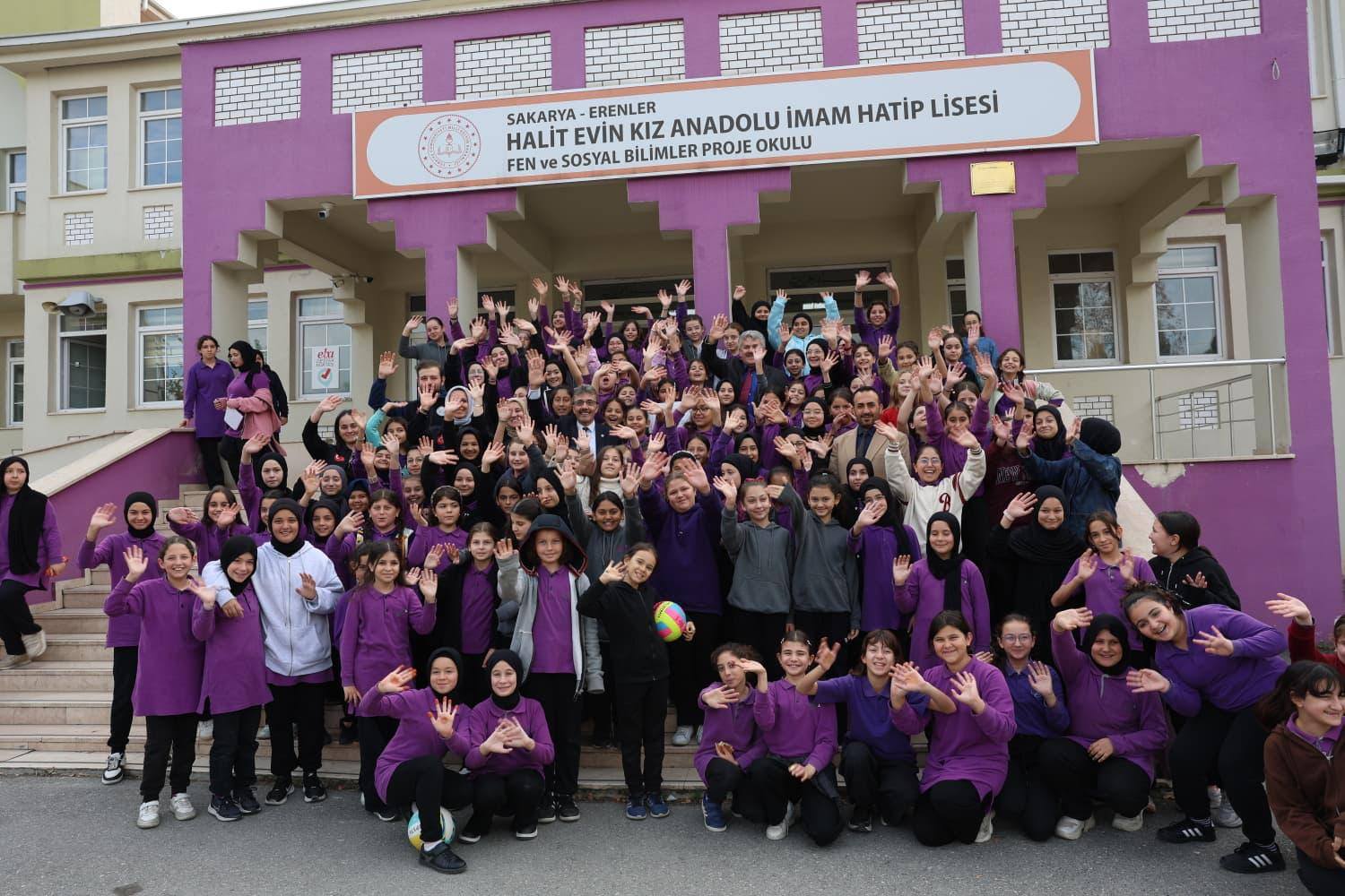 Erenler’de Afet Farkindalik Eği̇ti̇mleri̇ Devam Edi̇yor (11)