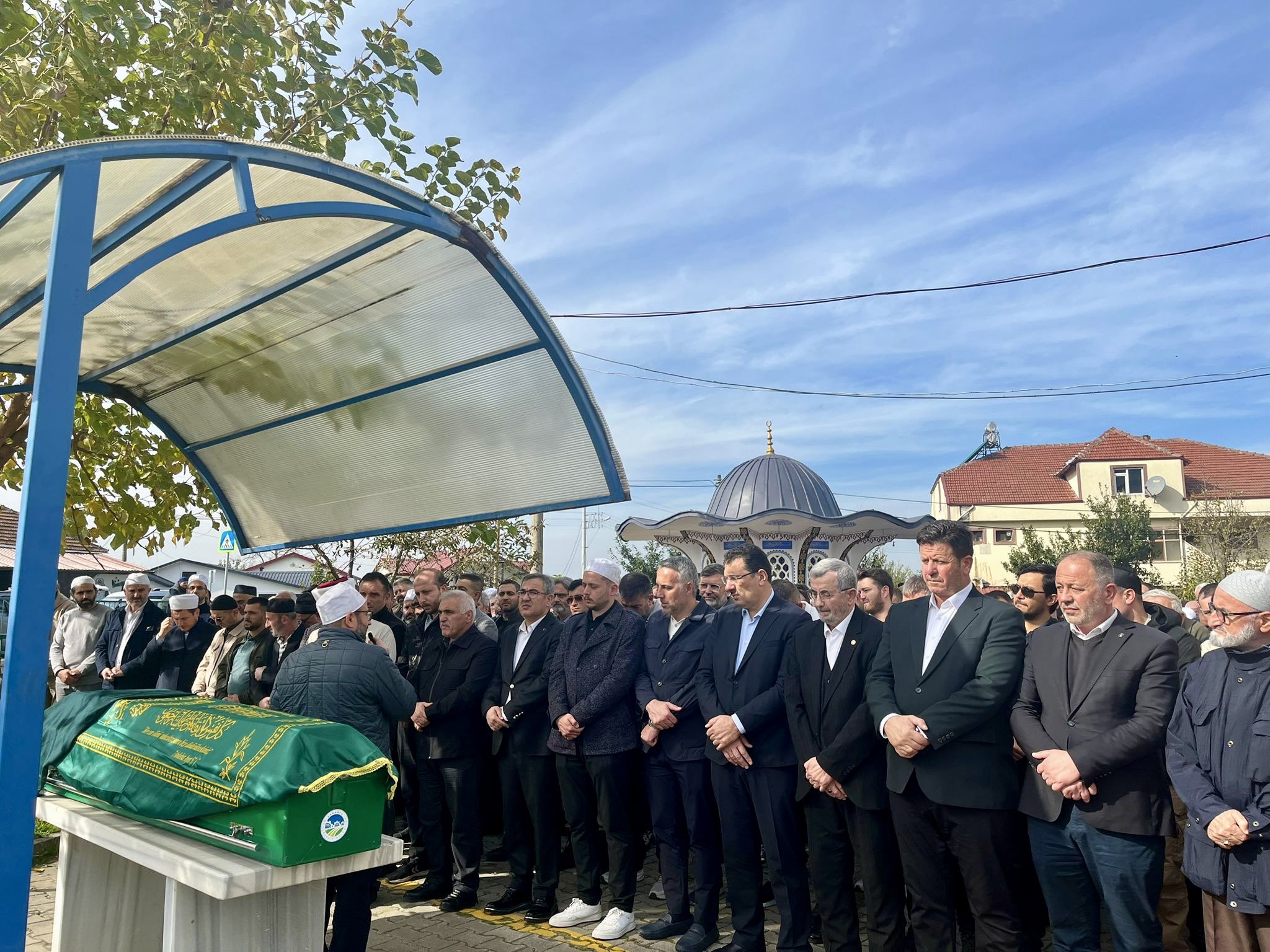 G4V0Ml R X A A A Oy G4