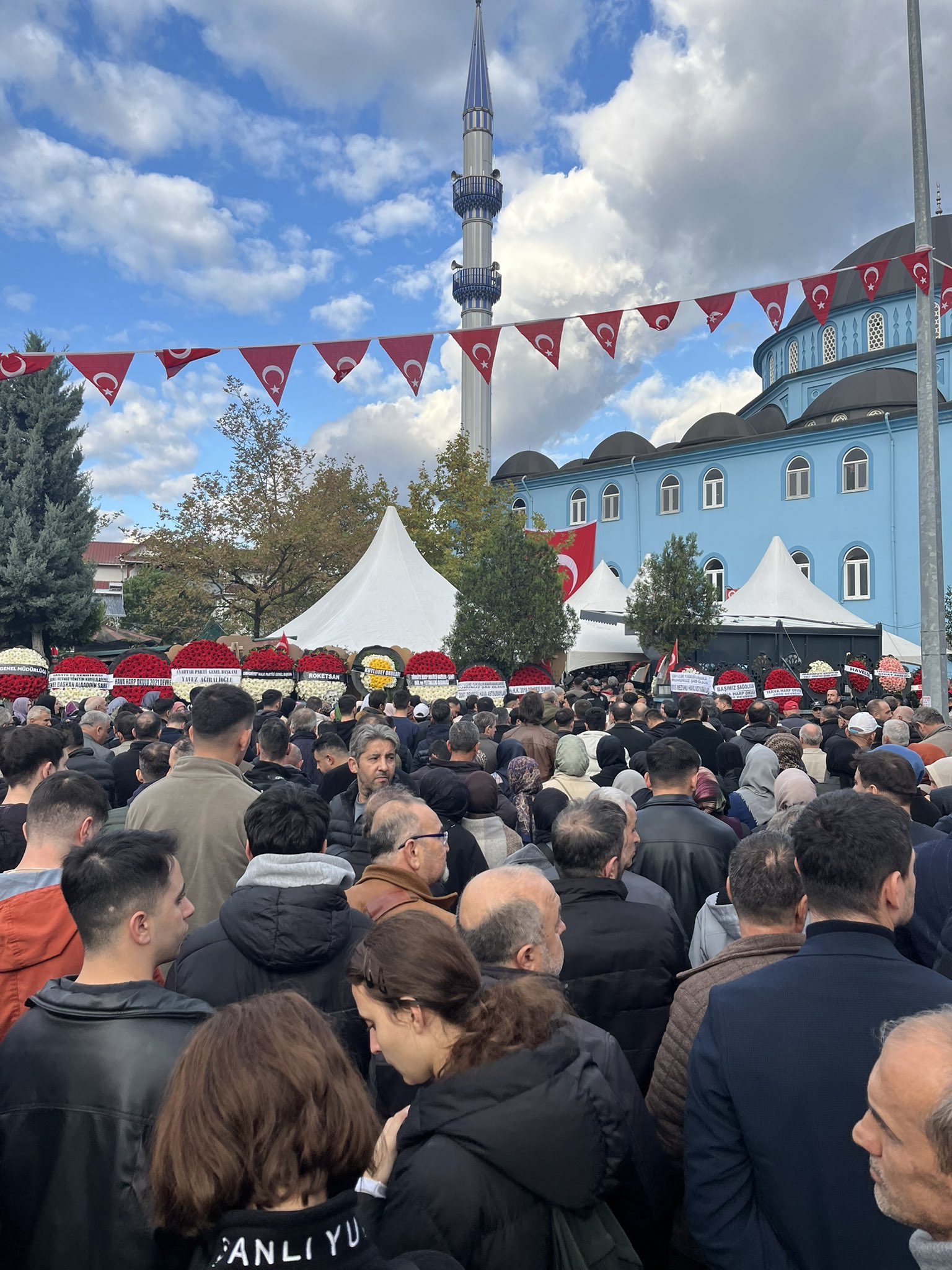 G5T2 Zzy W I A A V0 Hd