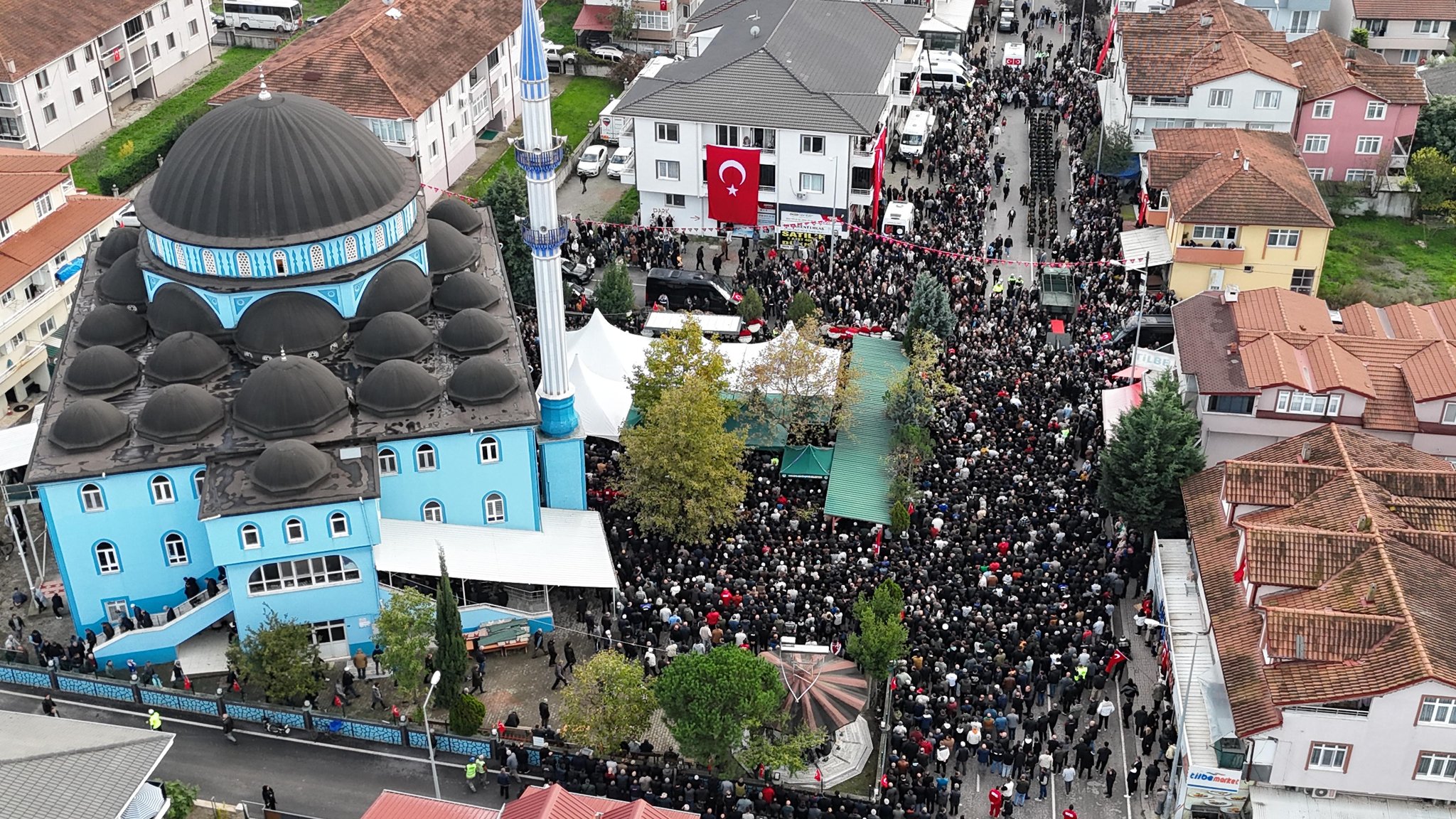 G5U Ae X B W Y A A9Oq