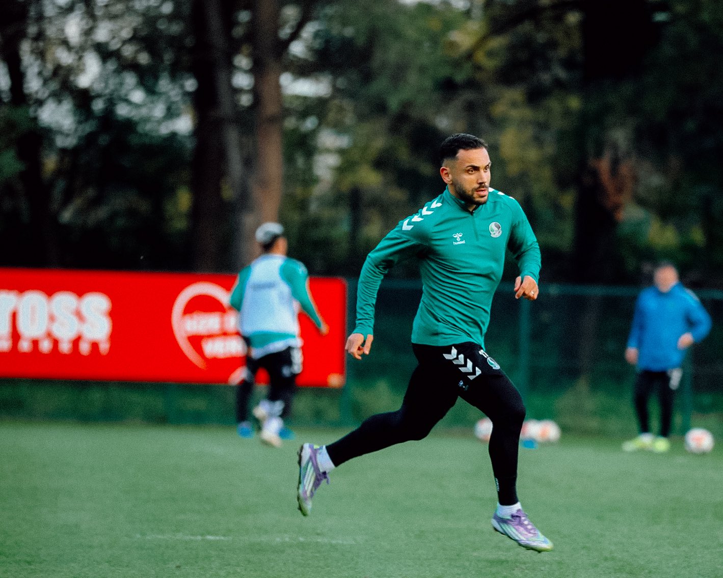 G5Yq Vm I W Y A A0P W6