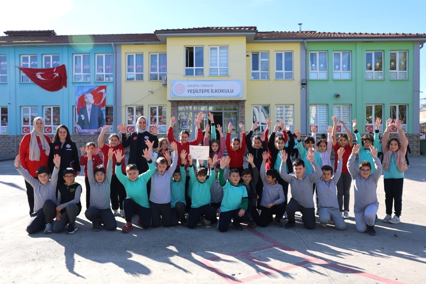 Thumbnail Erenler’de 12 Okulu Kapsayan Afet Farkindalik Eği̇ti̇mleri̇ Başladi (3)