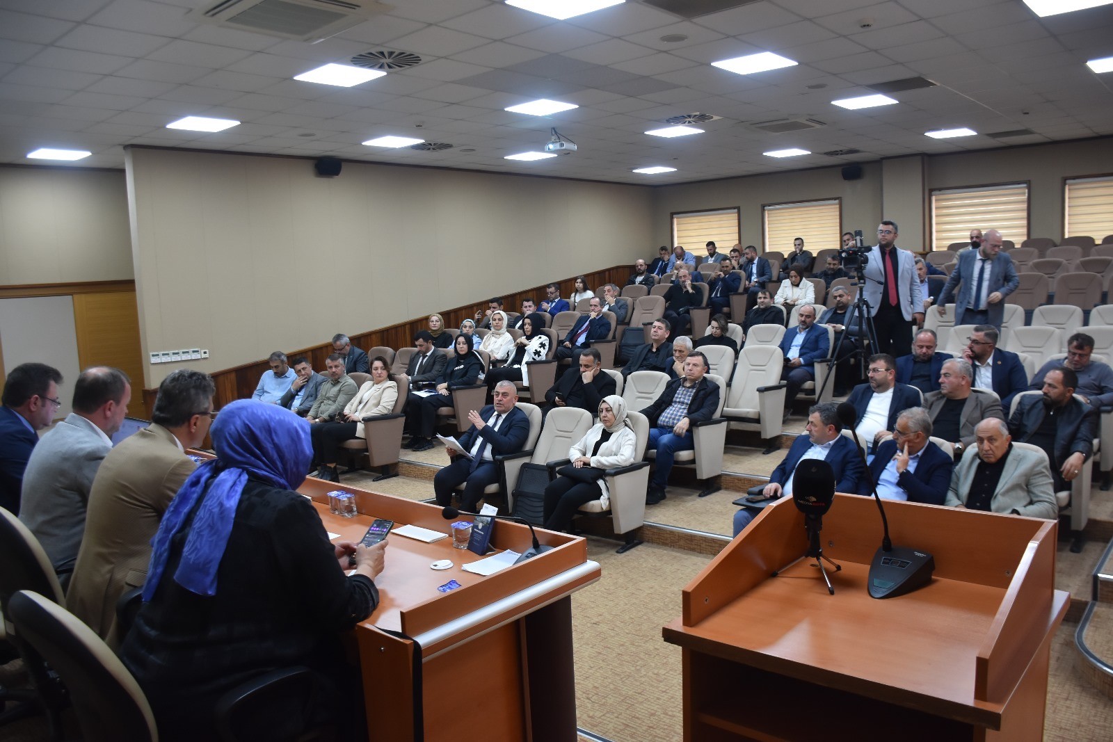 Thumbnail Erenler’de Kasim Ayi Mecli̇s Toplantisi Gerçekleşti̇ (3)