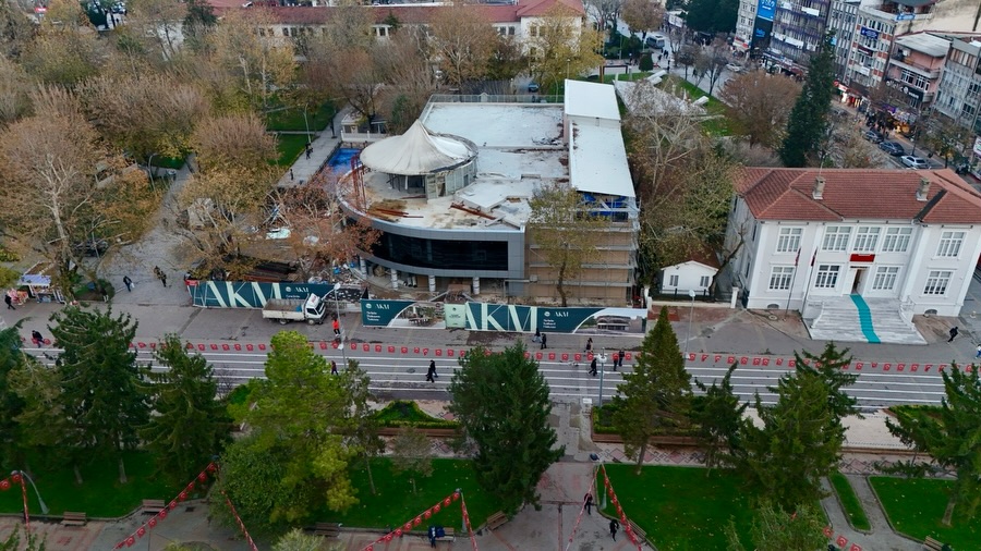 587294722 18306371647267836 3252783716389722345 N