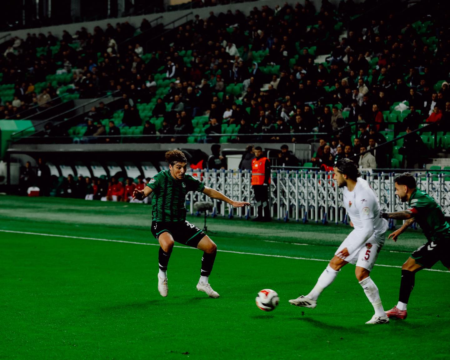 599940909 1267078718782867 6943648628811783680 N