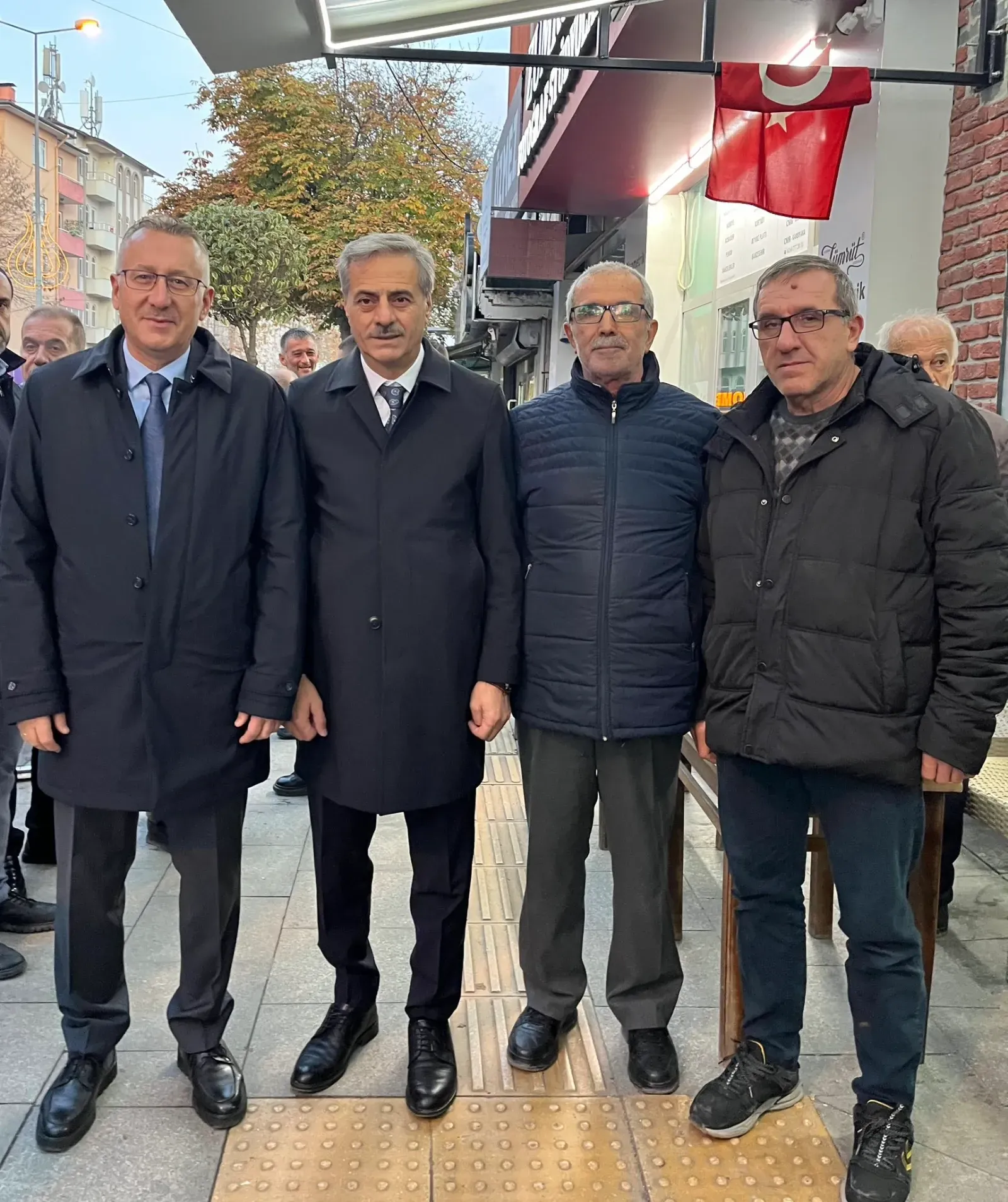 Alemdar Ve Isiksu Aziziyede Vatandaslarla Bulustu 1