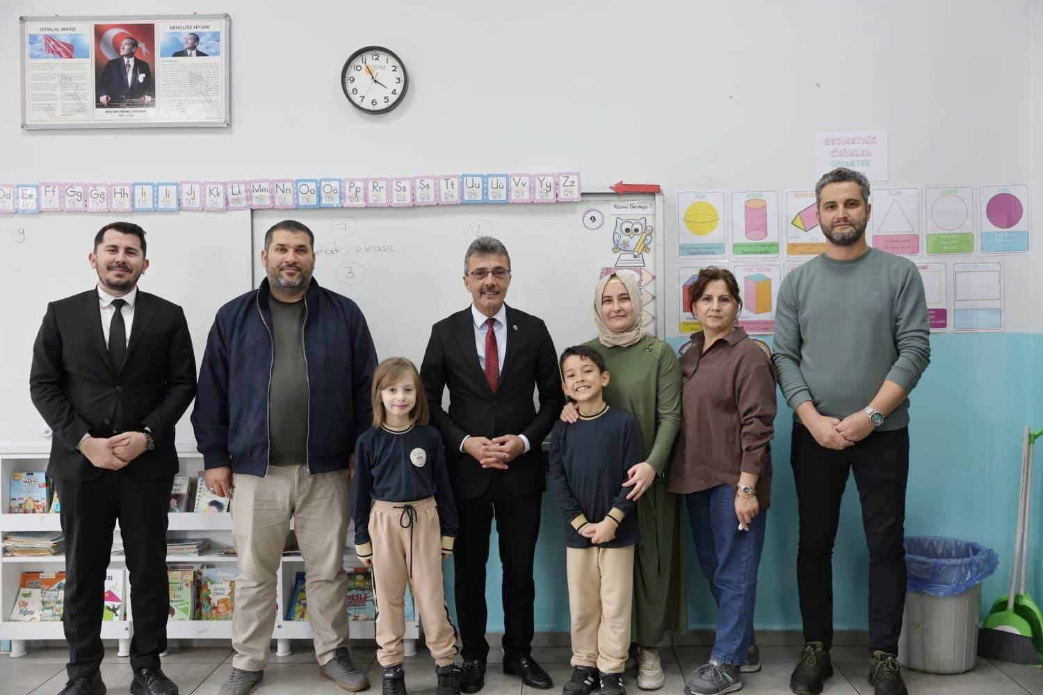 Başkan Şenol Di̇nç O Öğrenci̇ni̇n Sözünü Yeri̇ne Geti̇rdi̇ (1)