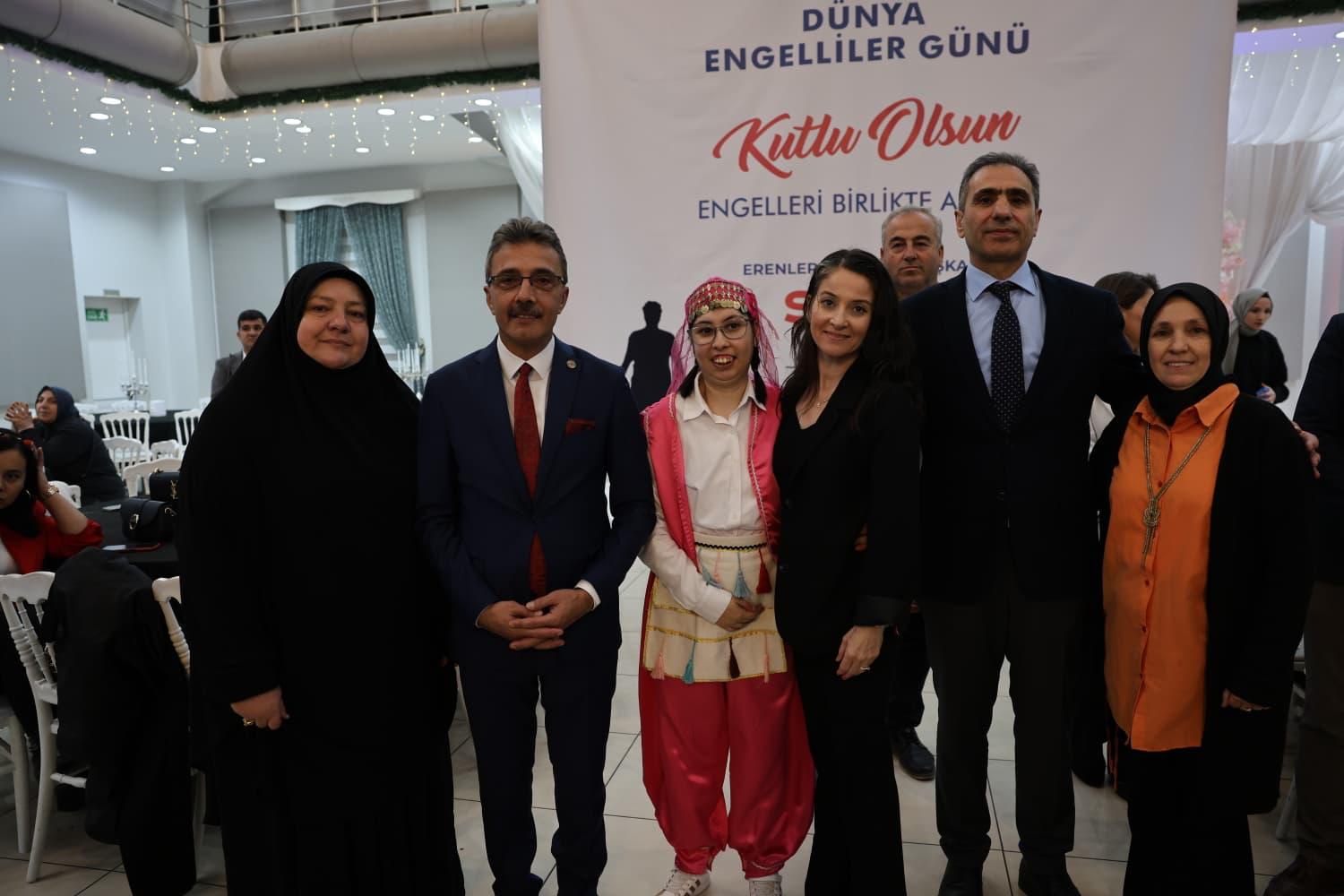 Erenler’de 3 Aralik Dünya Engelli̇ler Günü Coşkuyla Kutlandi (5)