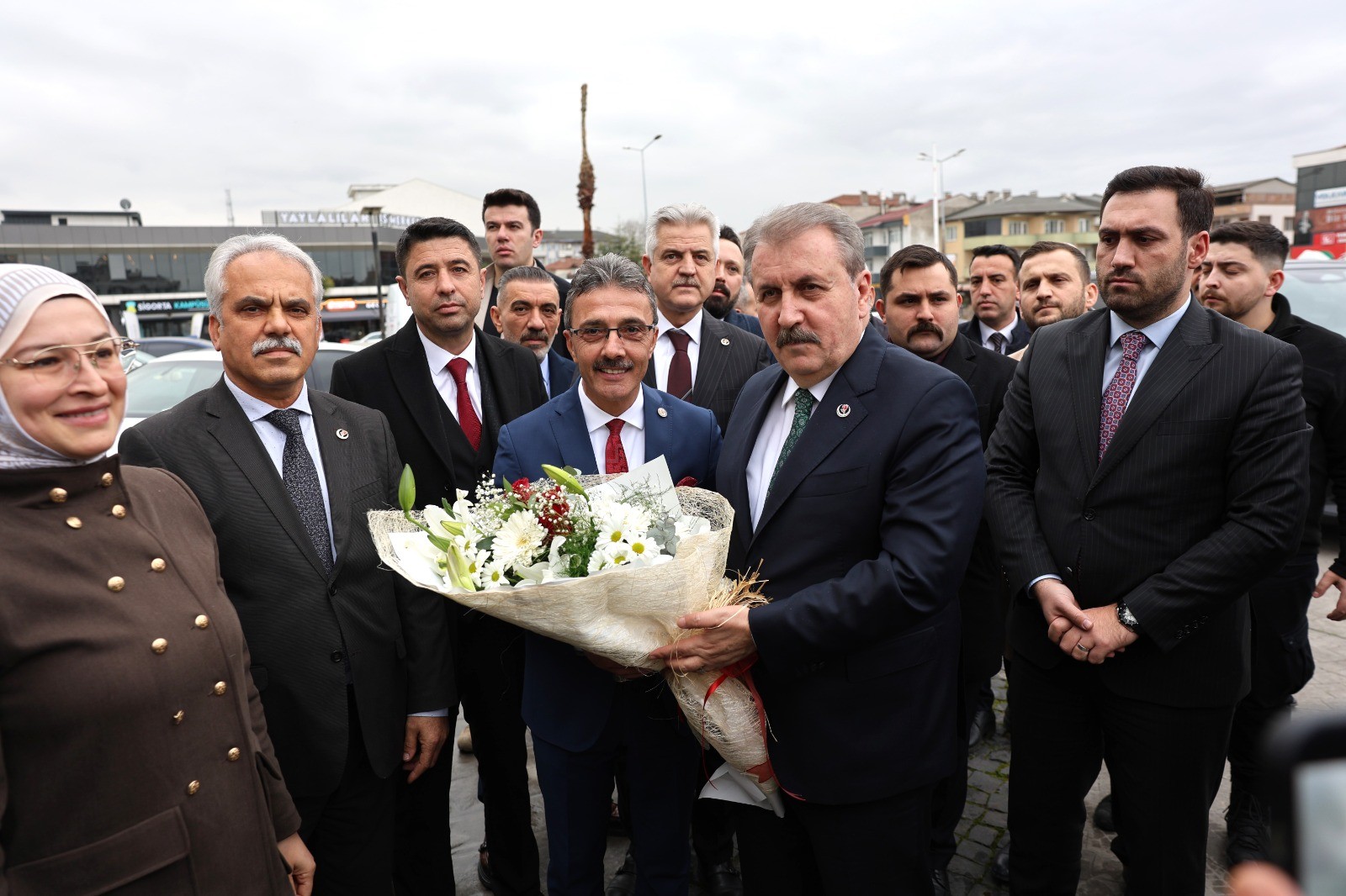 Thumbnail Genel Başkan Mustafa Desti̇ci̇’den Erenler’e Zi̇yaret (7)