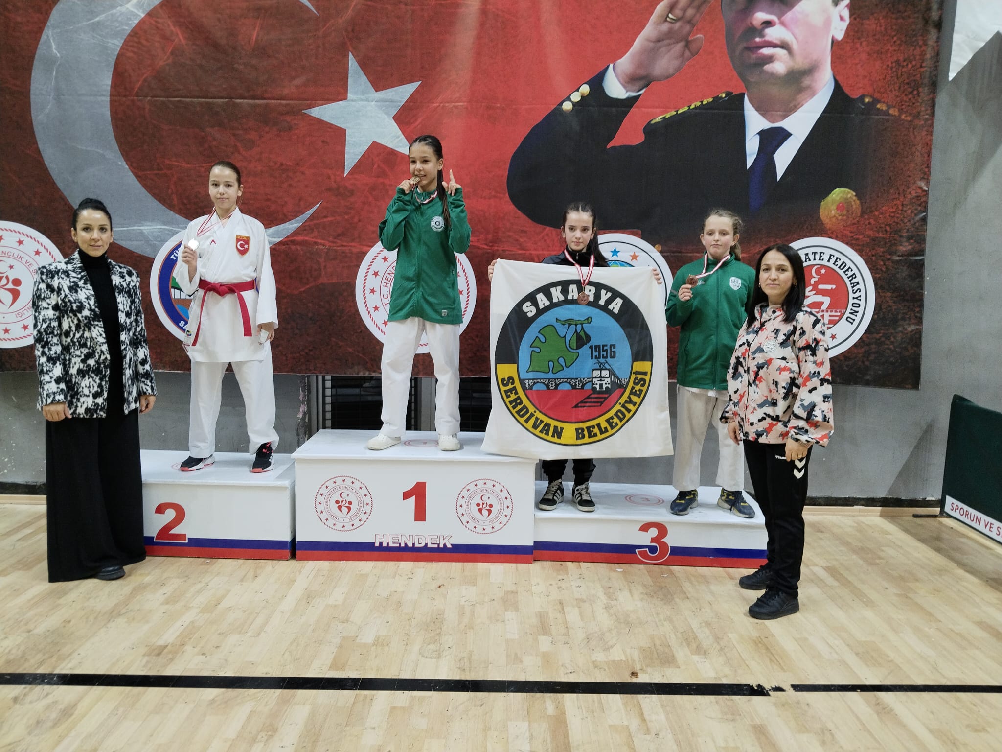 7Bdfb4A7 1094 4950 891C C548983F1Bc8