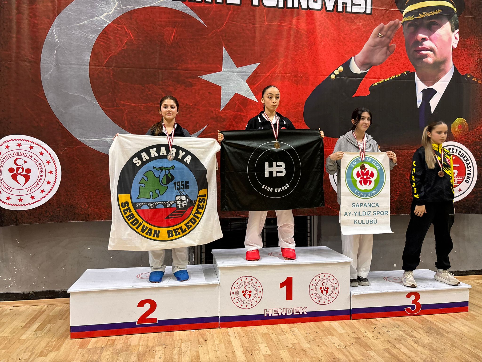 Cb133053 1D49 4E73 8C1A 3F8Cd395F56C