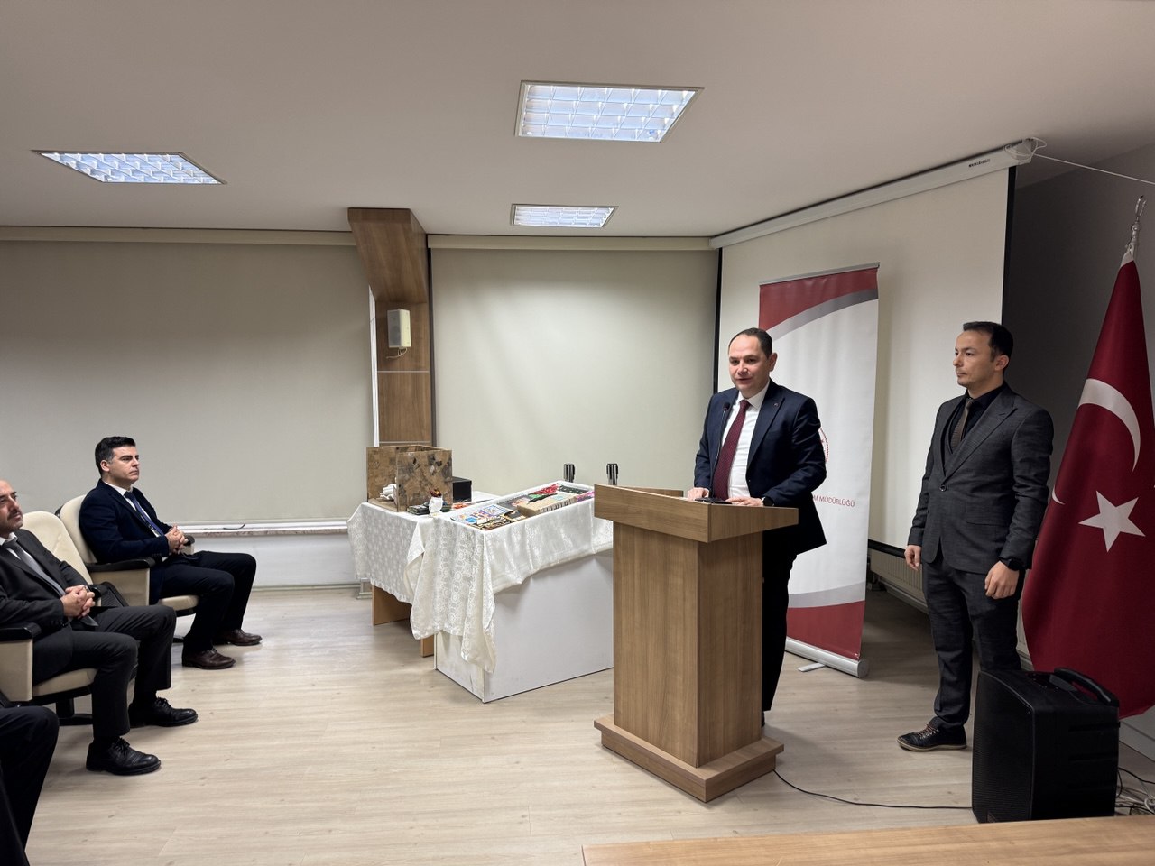 Ea39C4D3 Dd49 45Ea A1Ee D9E9E3540403